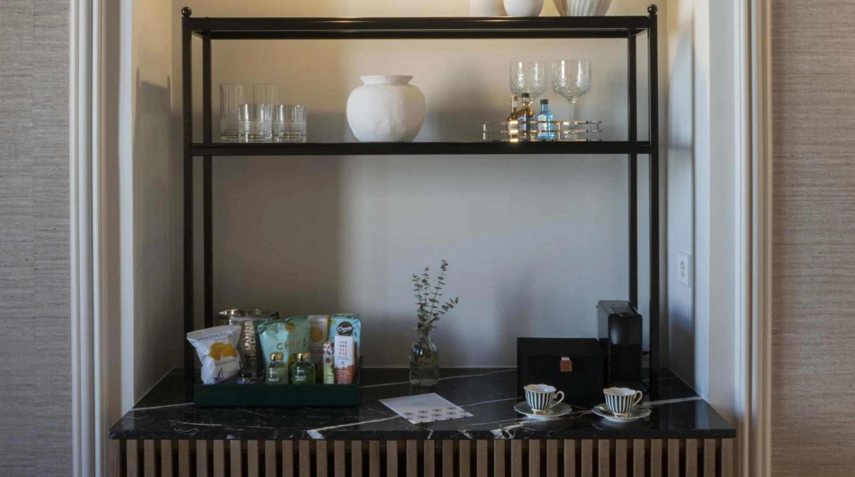Coffee/tea facilities in Hospes Palacio de los Patos, a Member of Design Hotels