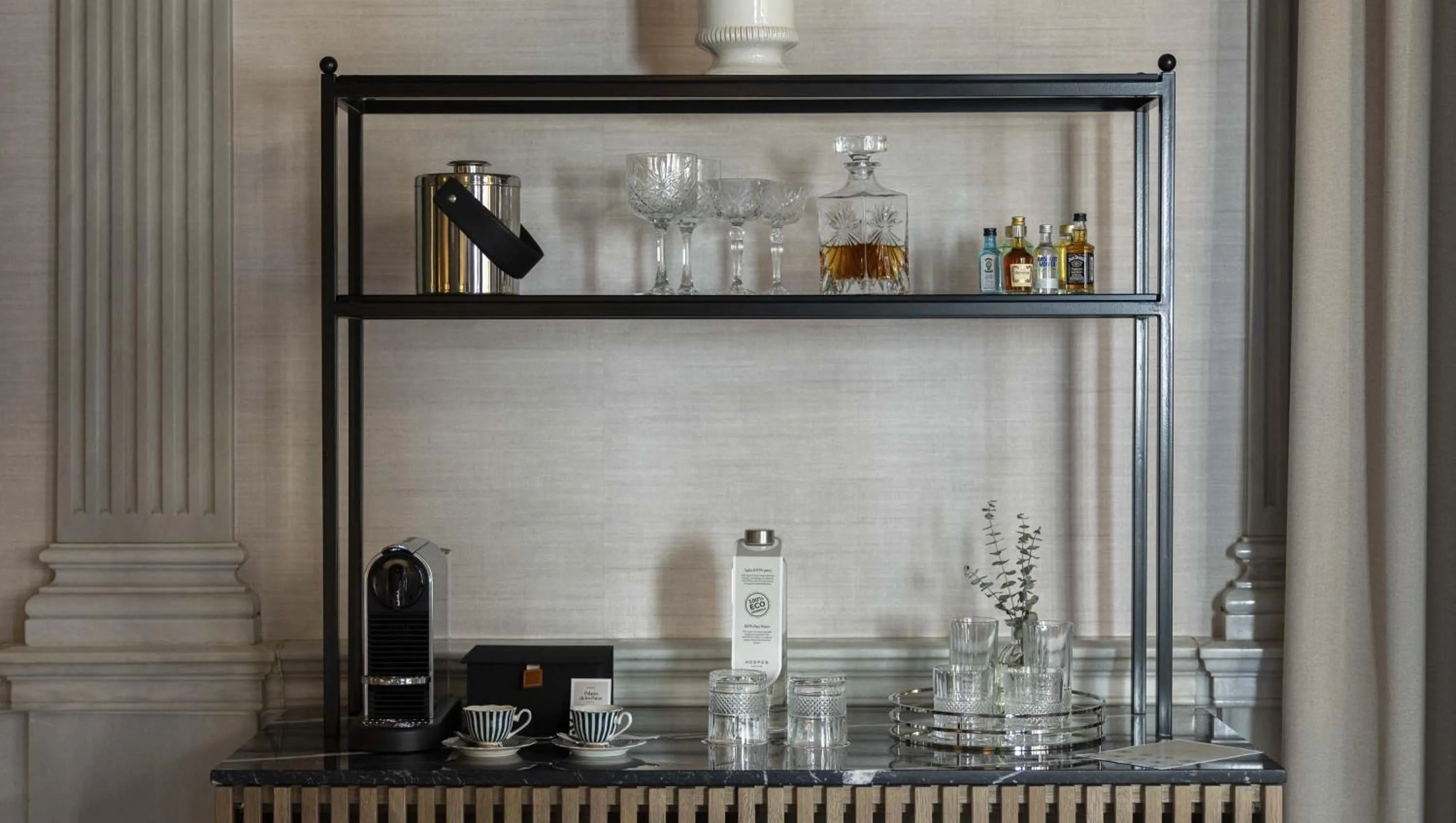 Coffee/tea facilities in Hospes Palacio de los Patos, a Member of Design Hotels