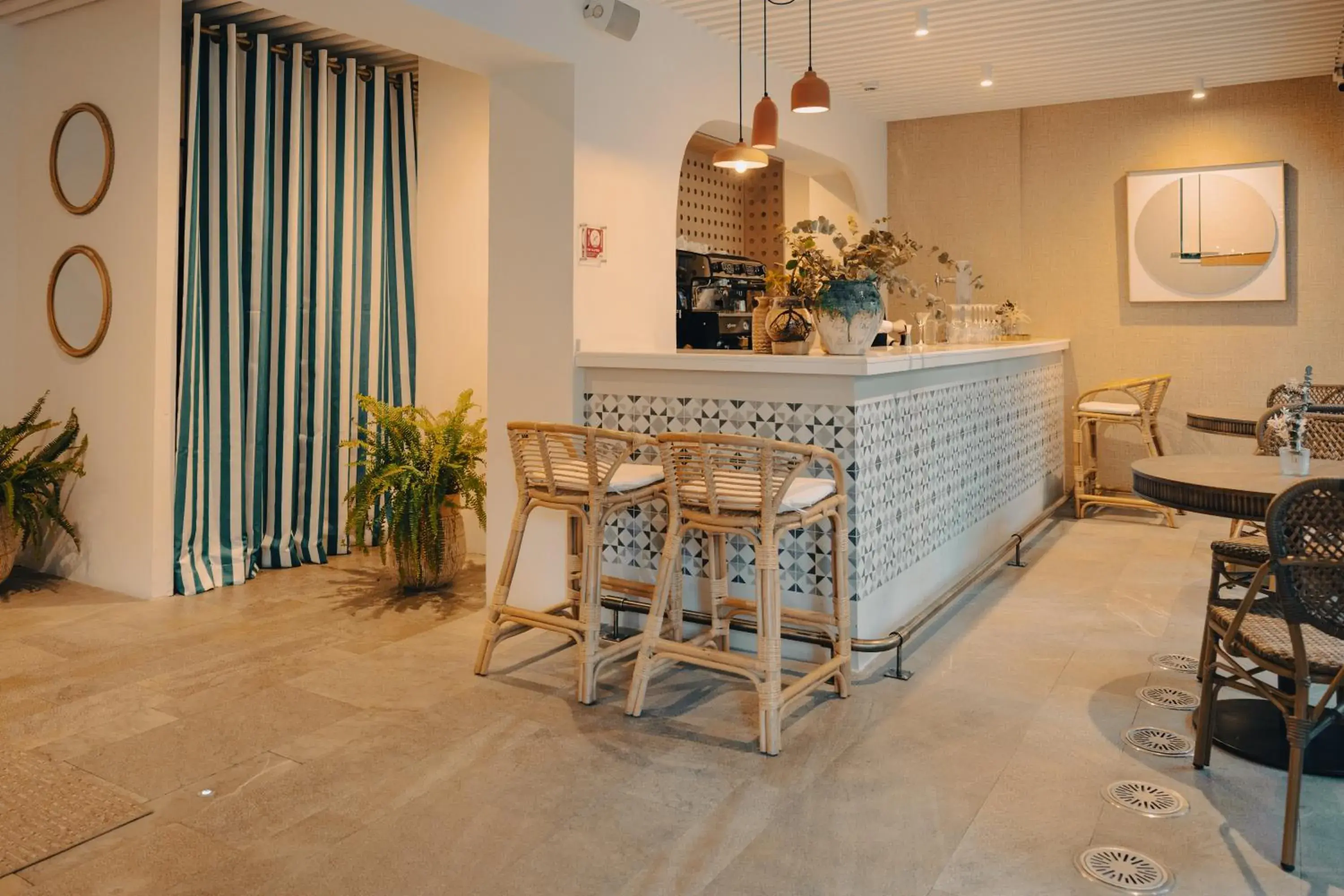 Lounge or bar in Hospes Palacio de los Patos, a Member of Design Hotels Lounge or bar in Hospes Palacio de los Patos, a Member of Design Hotels