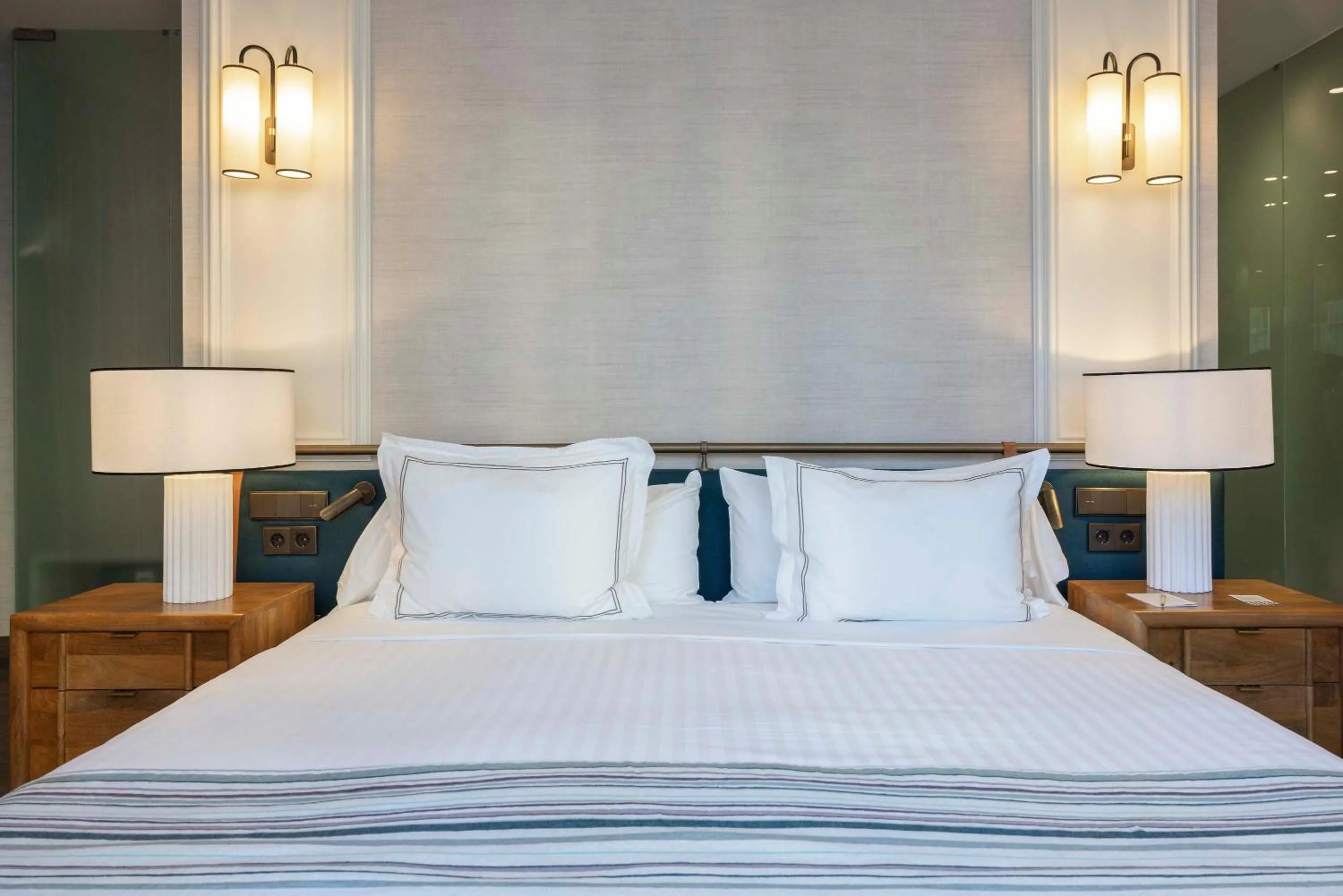 Bed in Hospes Palacio de los Patos, a Member of Design Hotels