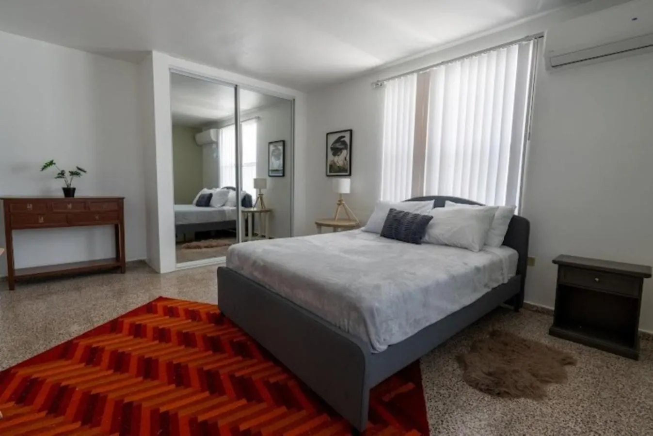 Bed in El Flamingo Beach Club