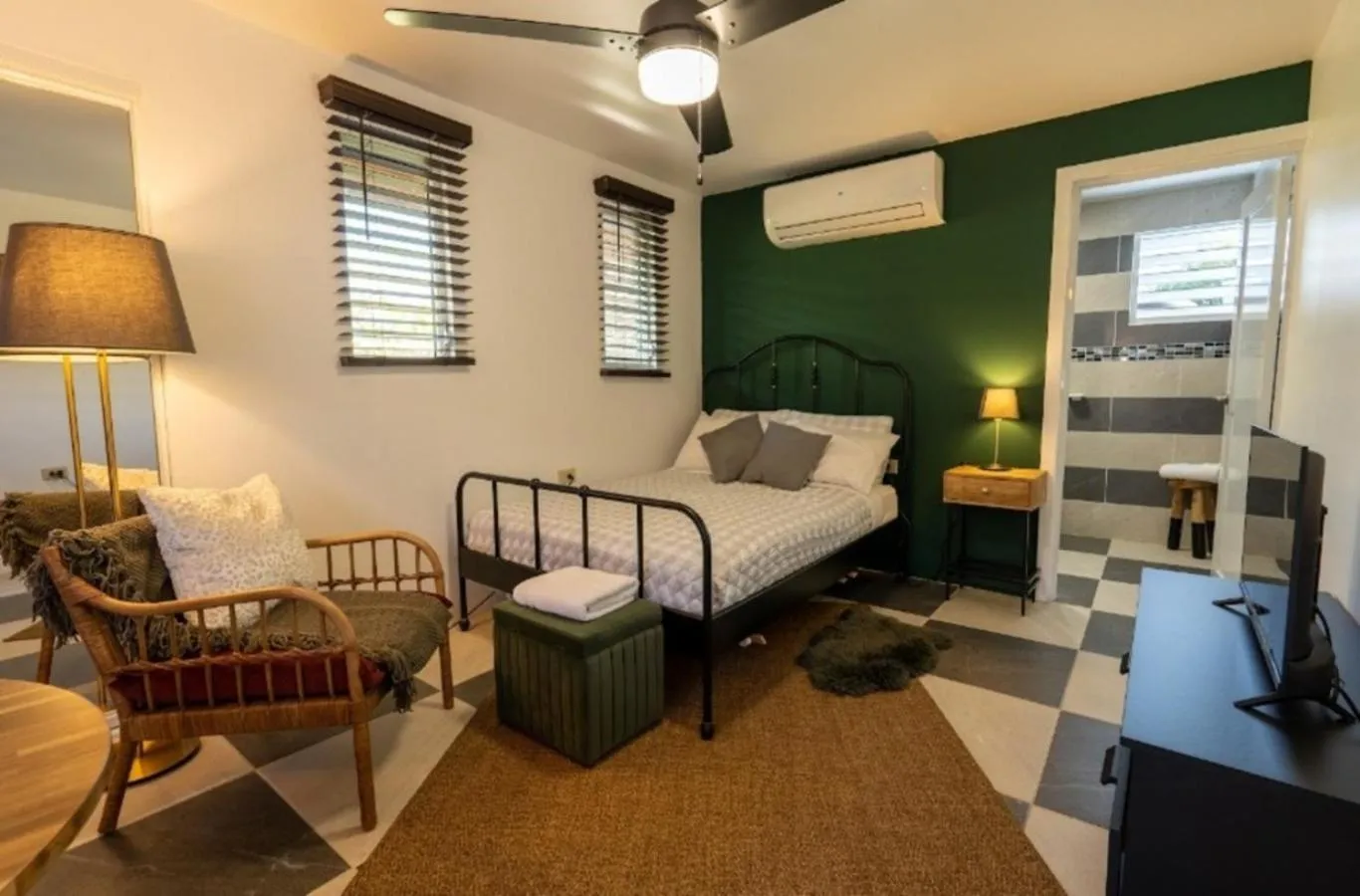 Bed in El Flamingo Beach Club