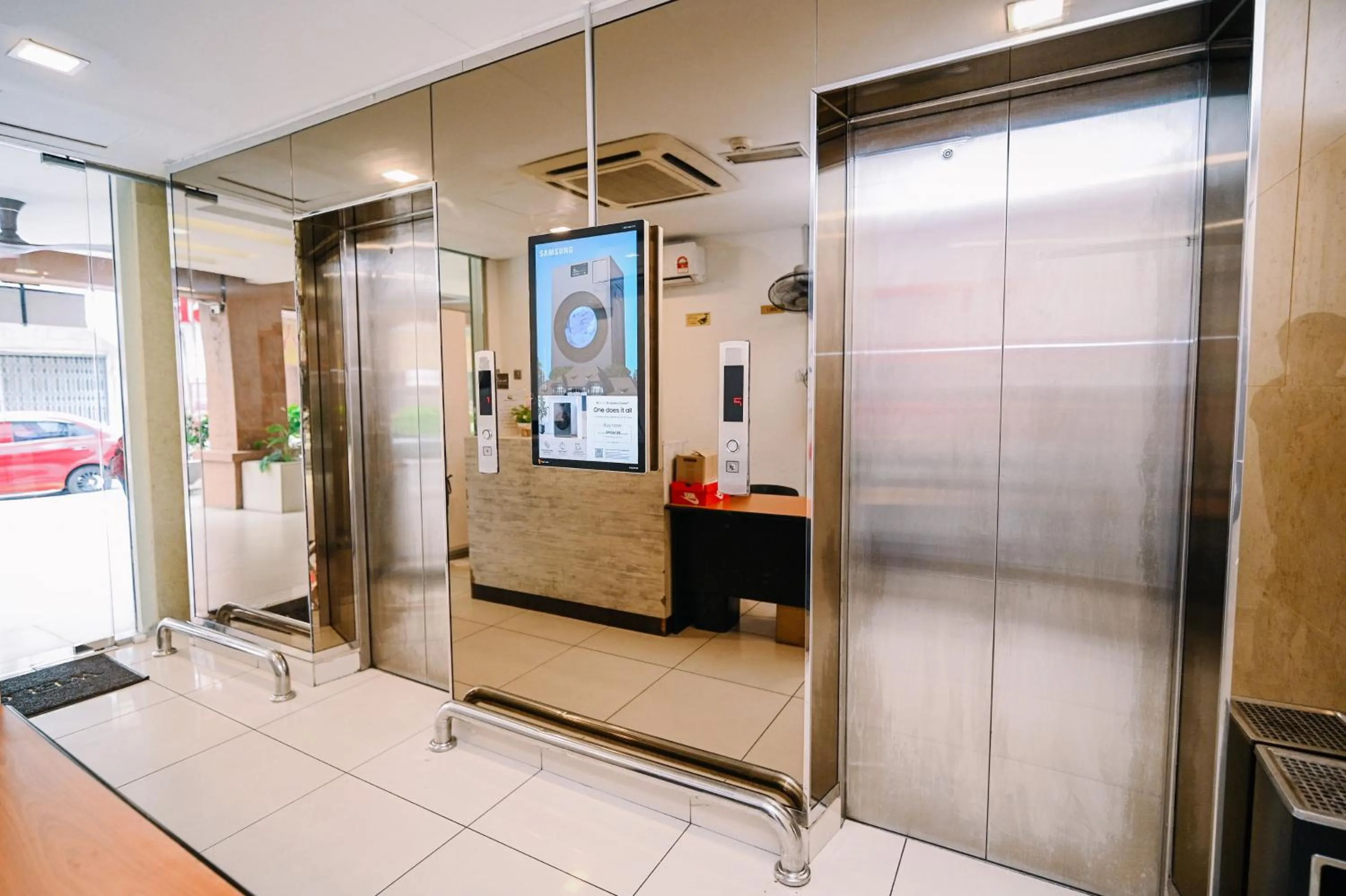 Swing & Pillows - Dataran Merdeka Kuala Lumpur