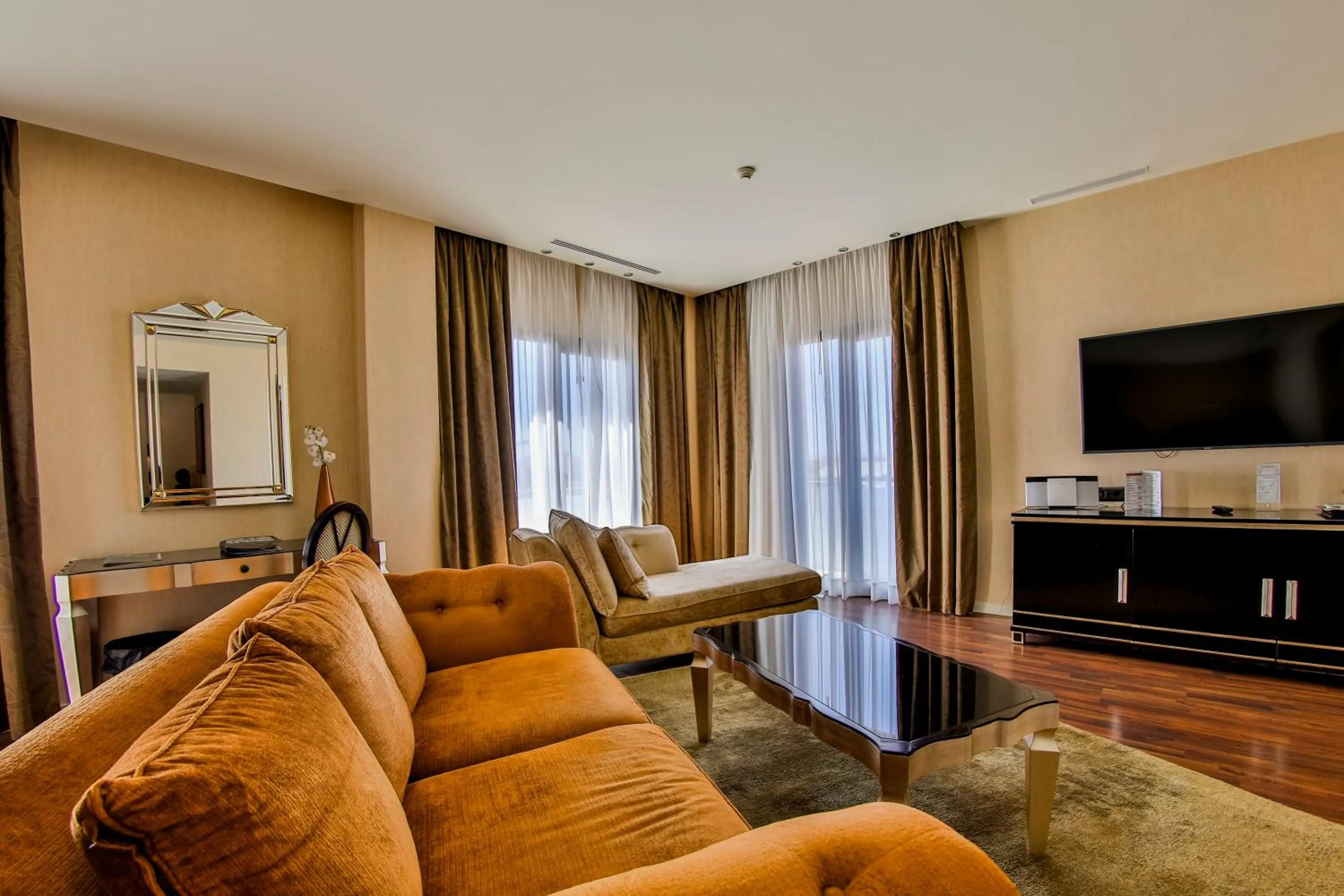 Bedroom in Hotel 525