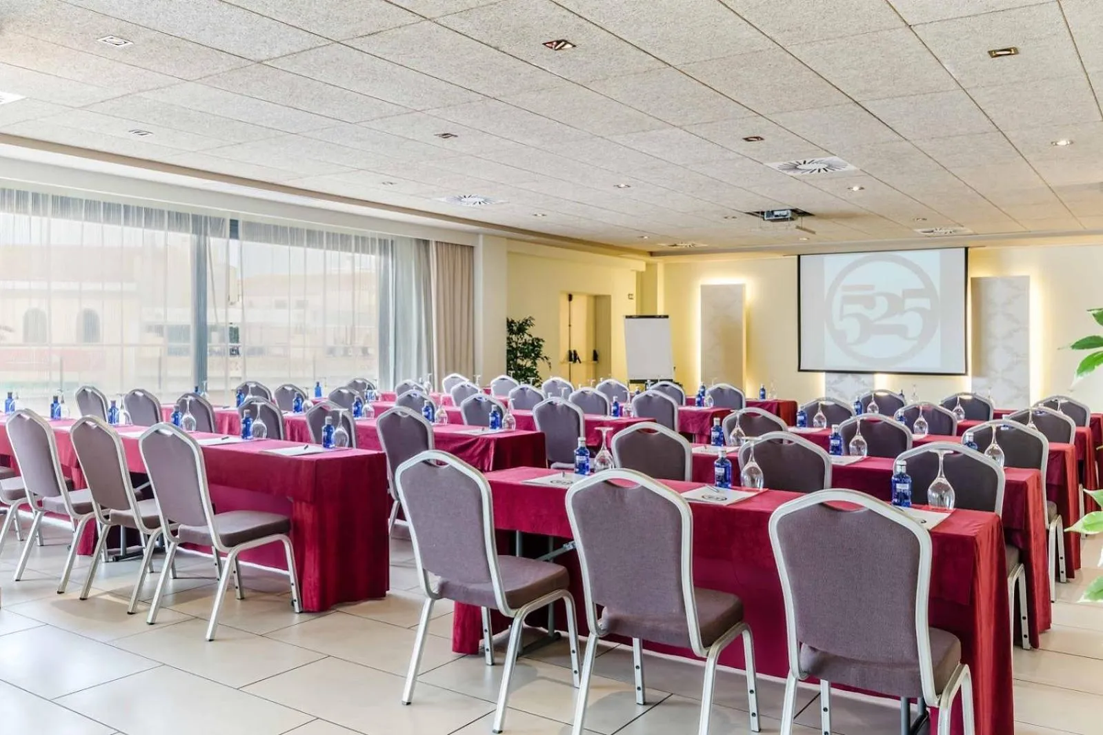 Meeting/conference room in Hotel 525