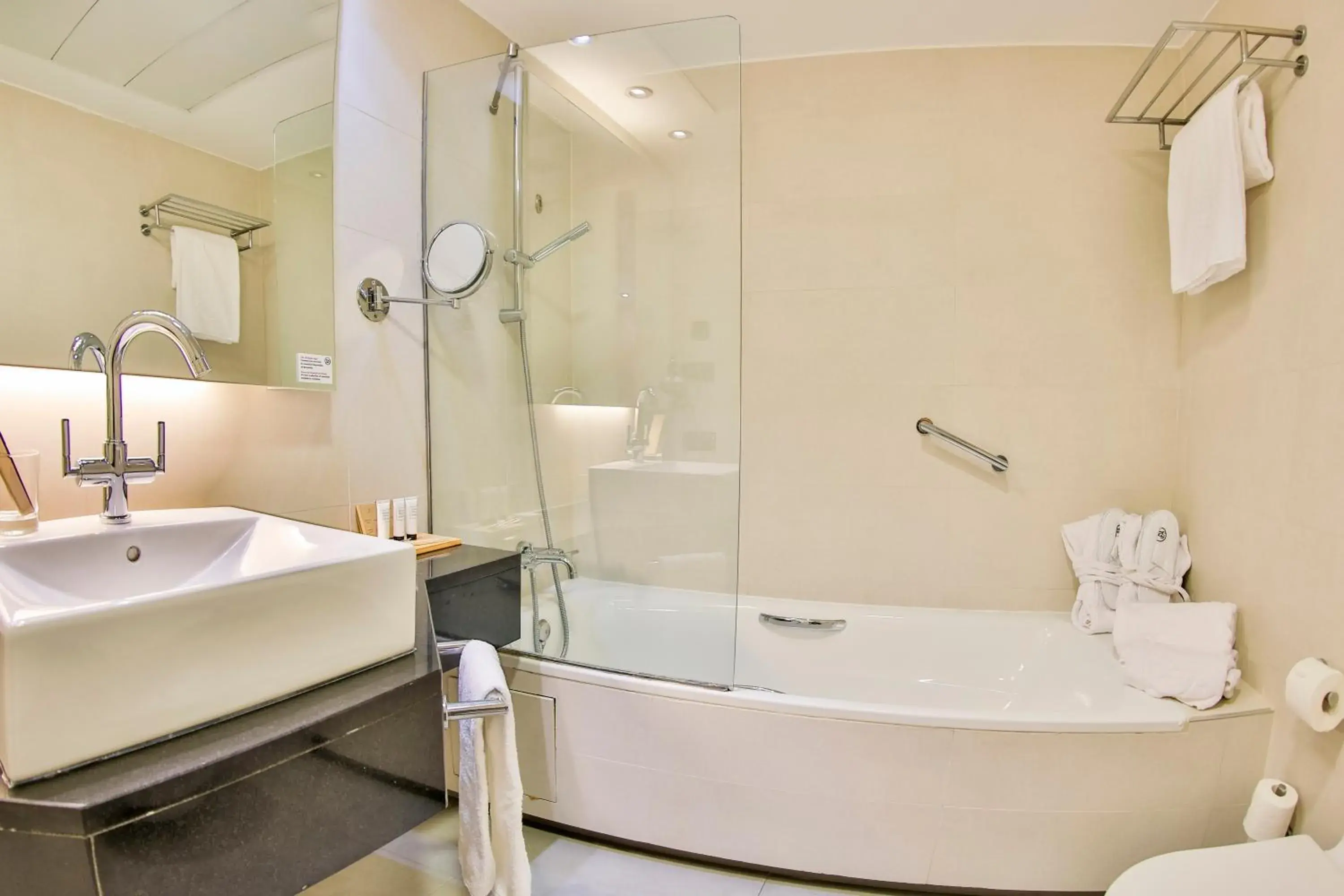 Junior Suite in Hotel 525 Junior Suite in Hotel 525