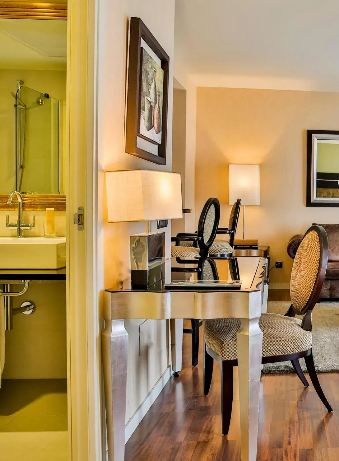 Suite in Hotel 525 Suite in Hotel 525