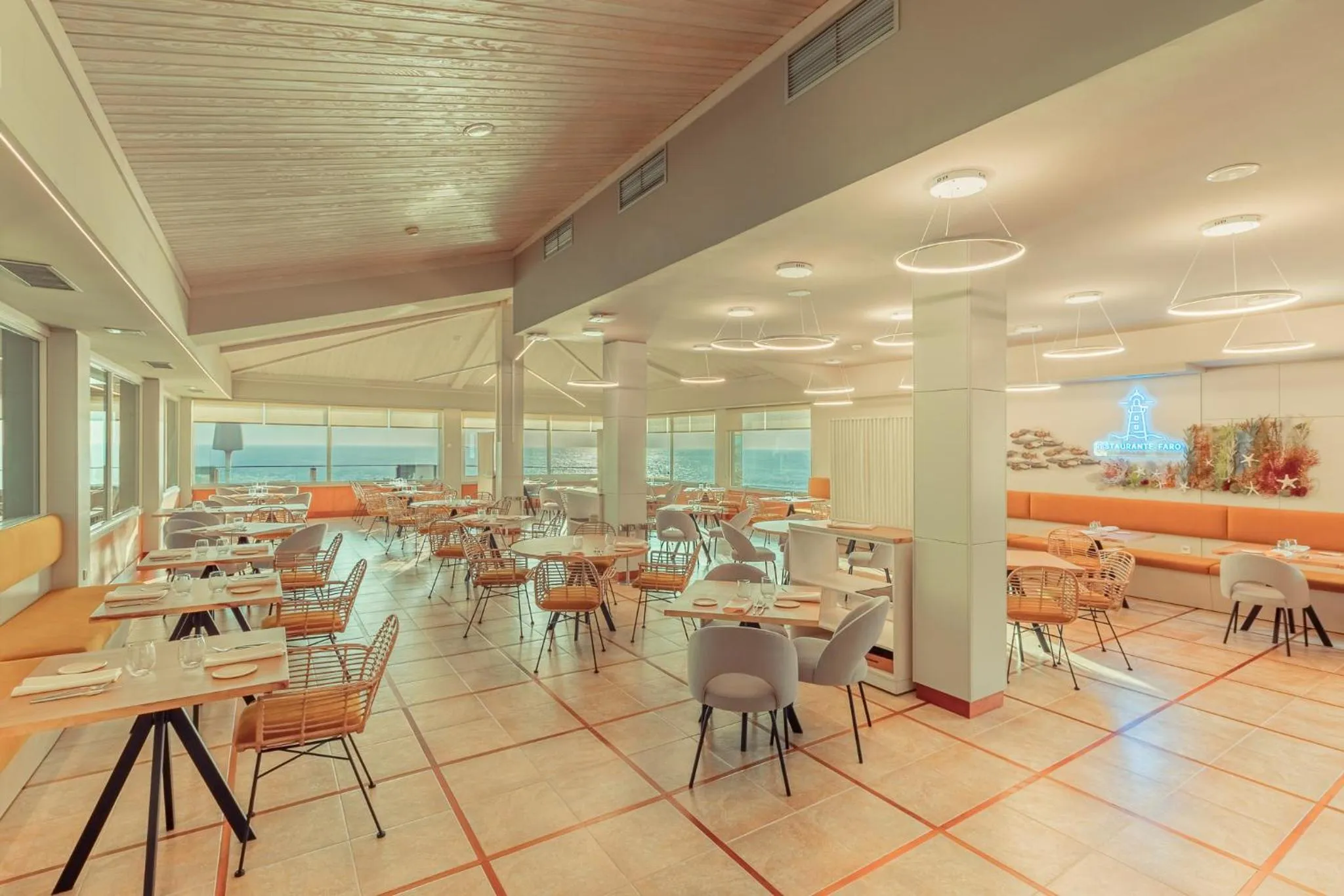 Restaurant/places to eat in Talaso Atlántico