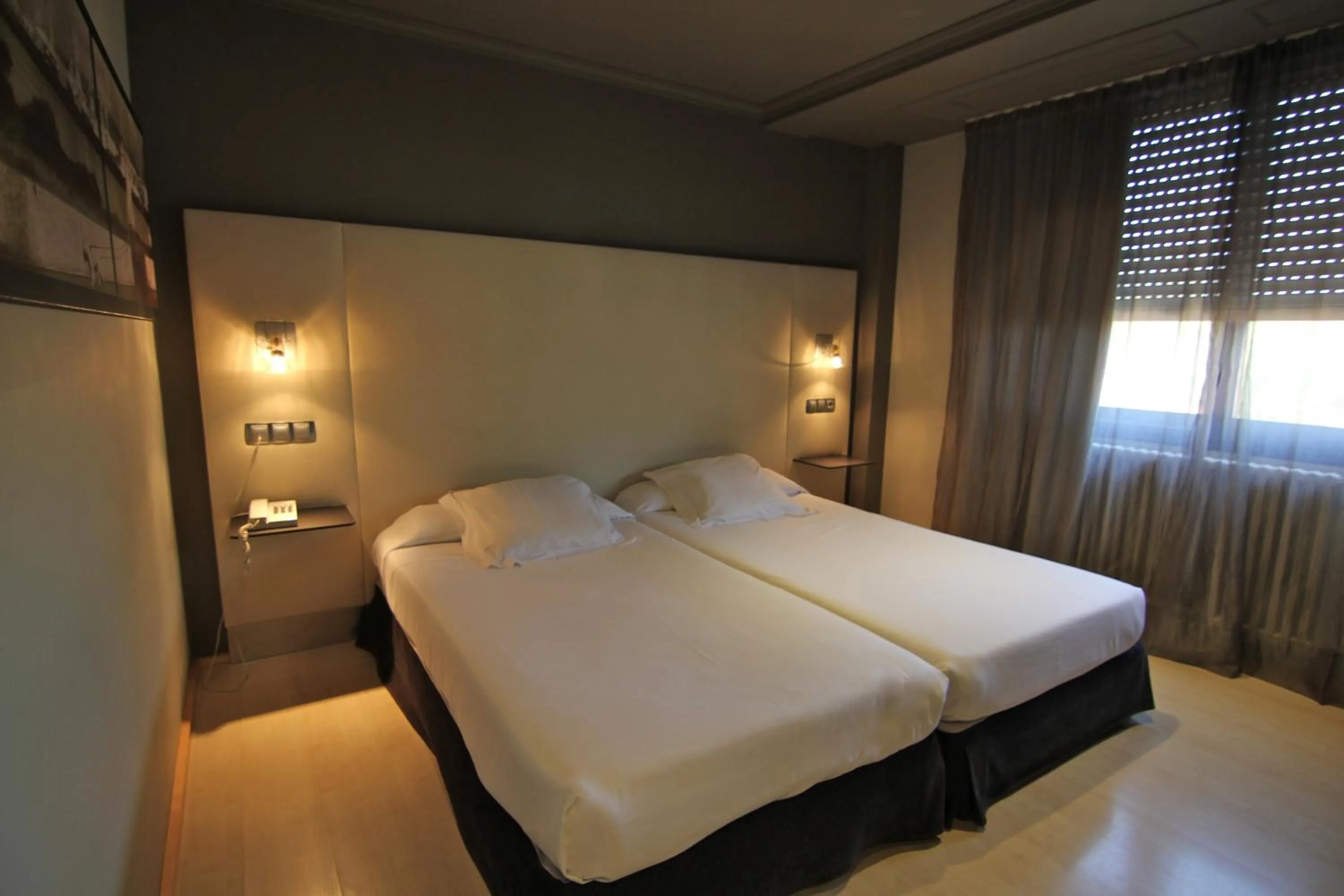 Photo of the whole room, Bed in Hotel Almirante