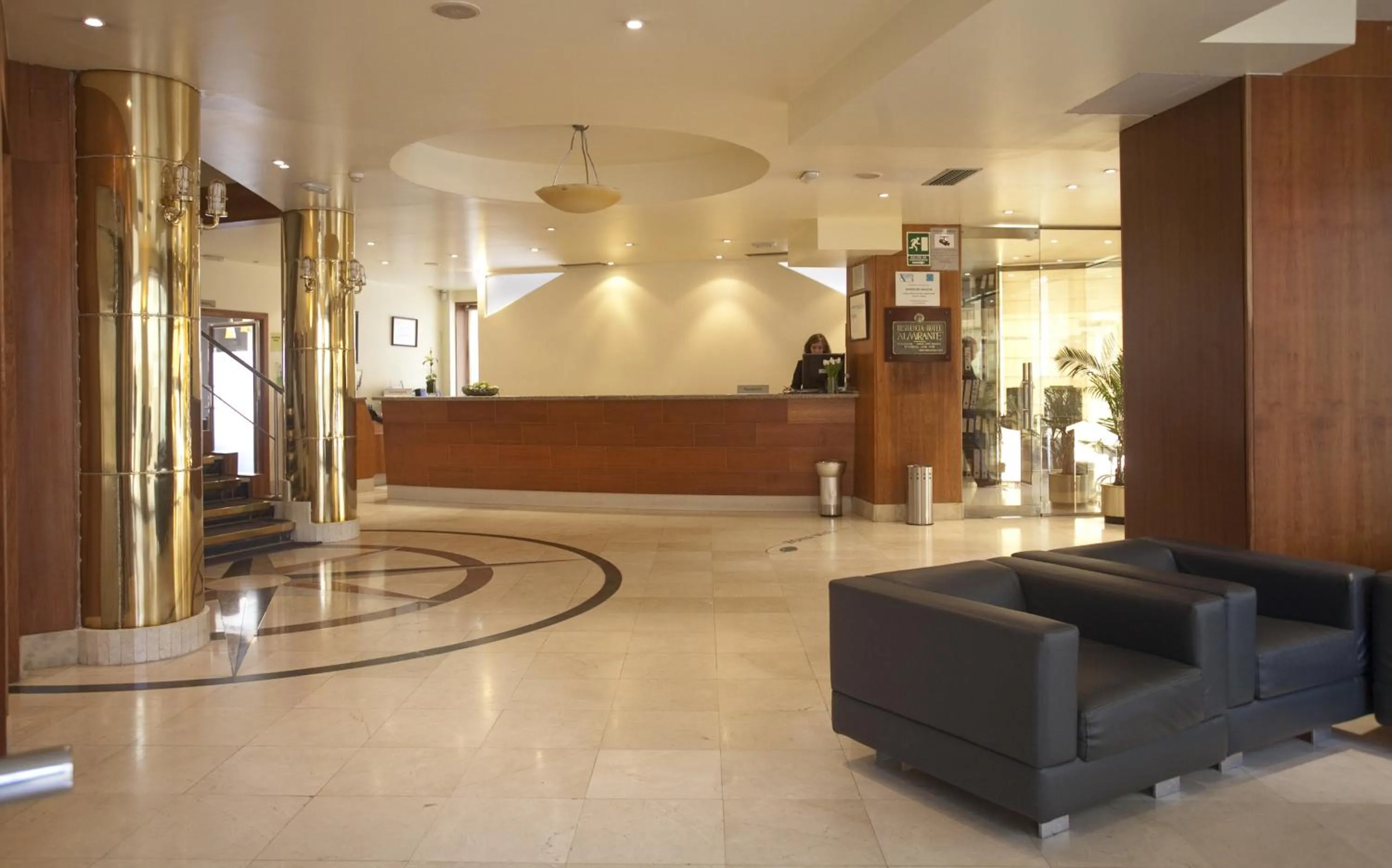 Lobby or reception in Hotel Almirante
