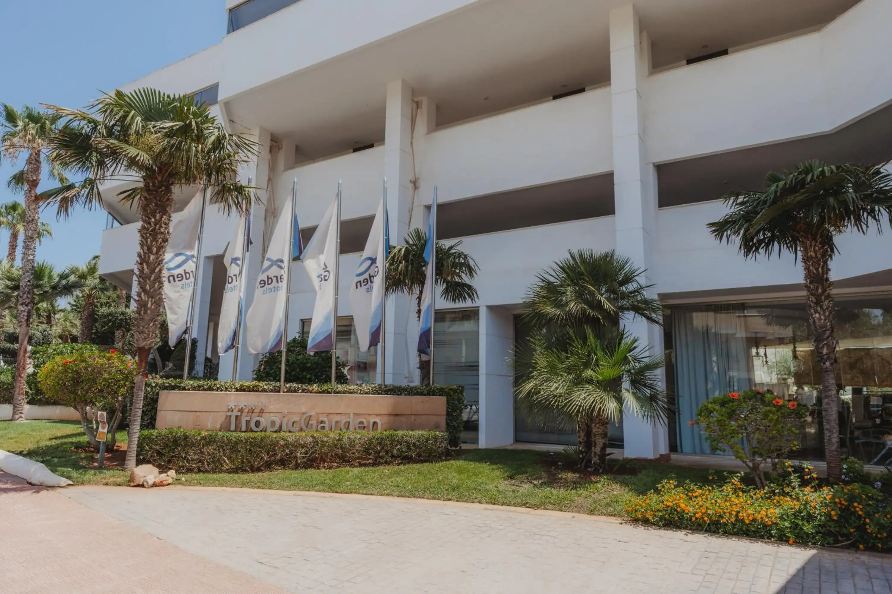 Property building in Aparthotel Tropic Garden Property building in Aparthotel Tropic Garden