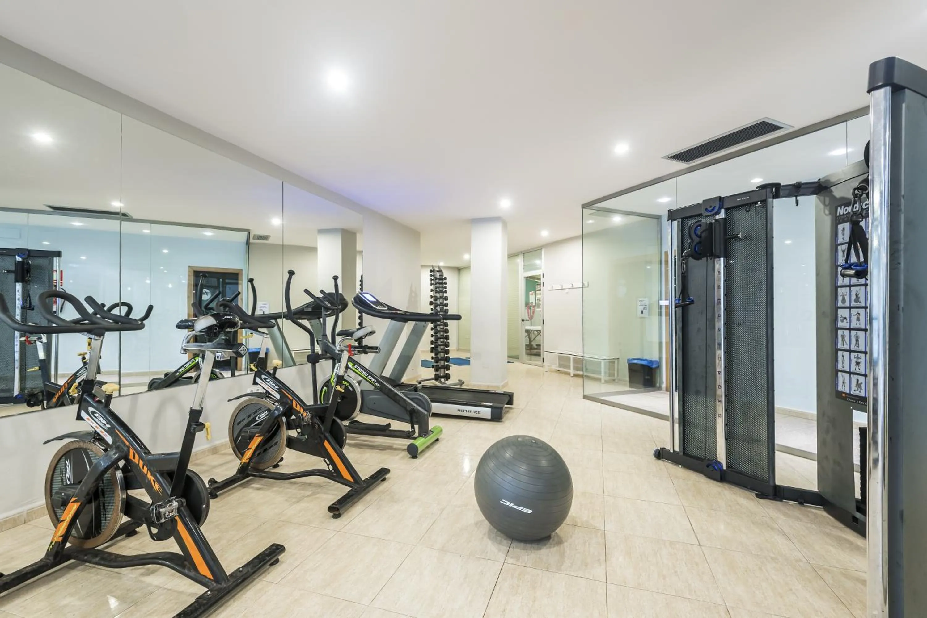 Fitness centre/facilities in Aparthotel Tropic Garden