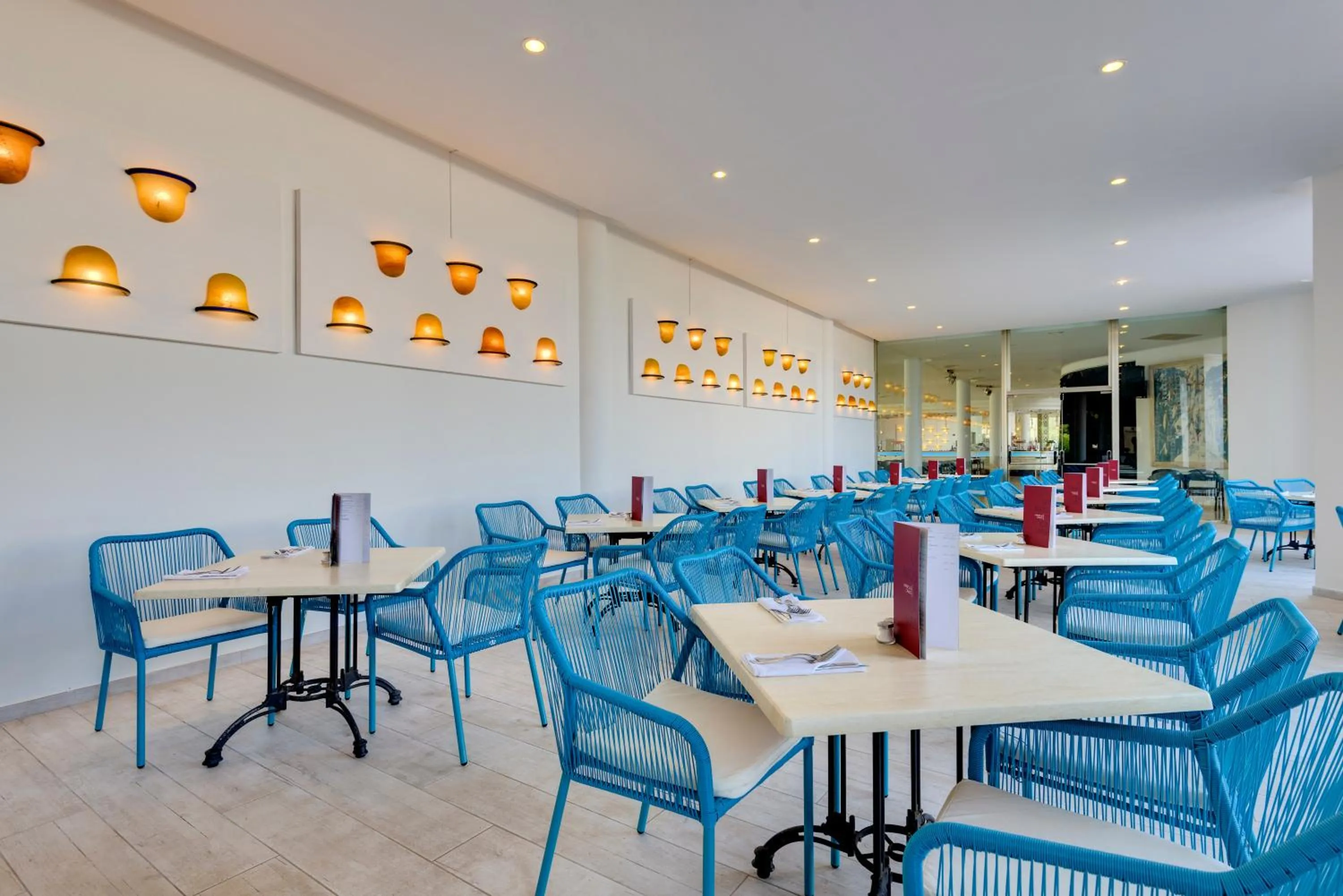 Restaurant/places to eat in Aparthotel Tropic Garden