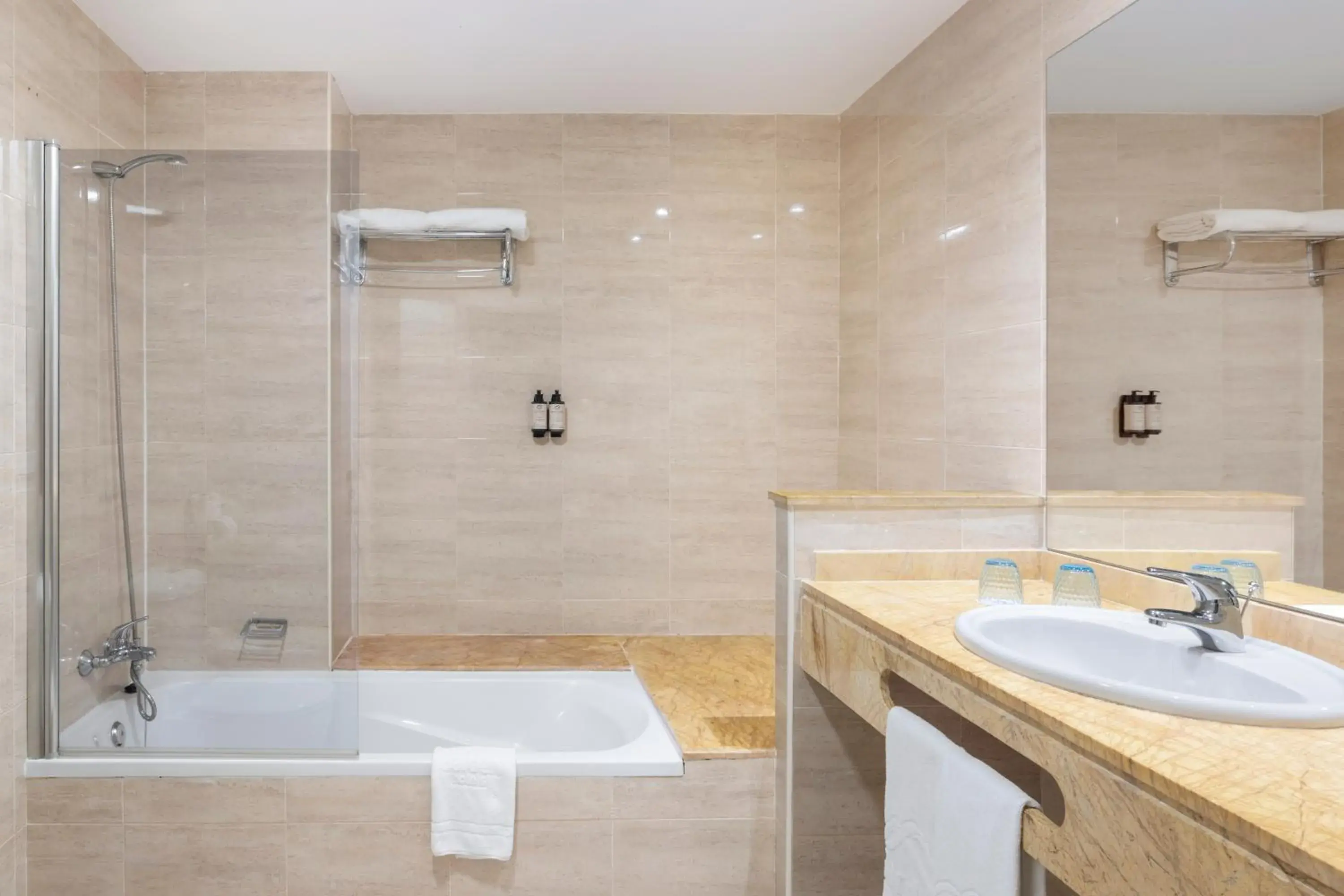 Deluxe Room with Sea View and Hot Tub in Garden Playanatural - Adults Only Deluxe Room with Sea View and Hot Tub in Garden Playanatural - Adults Only