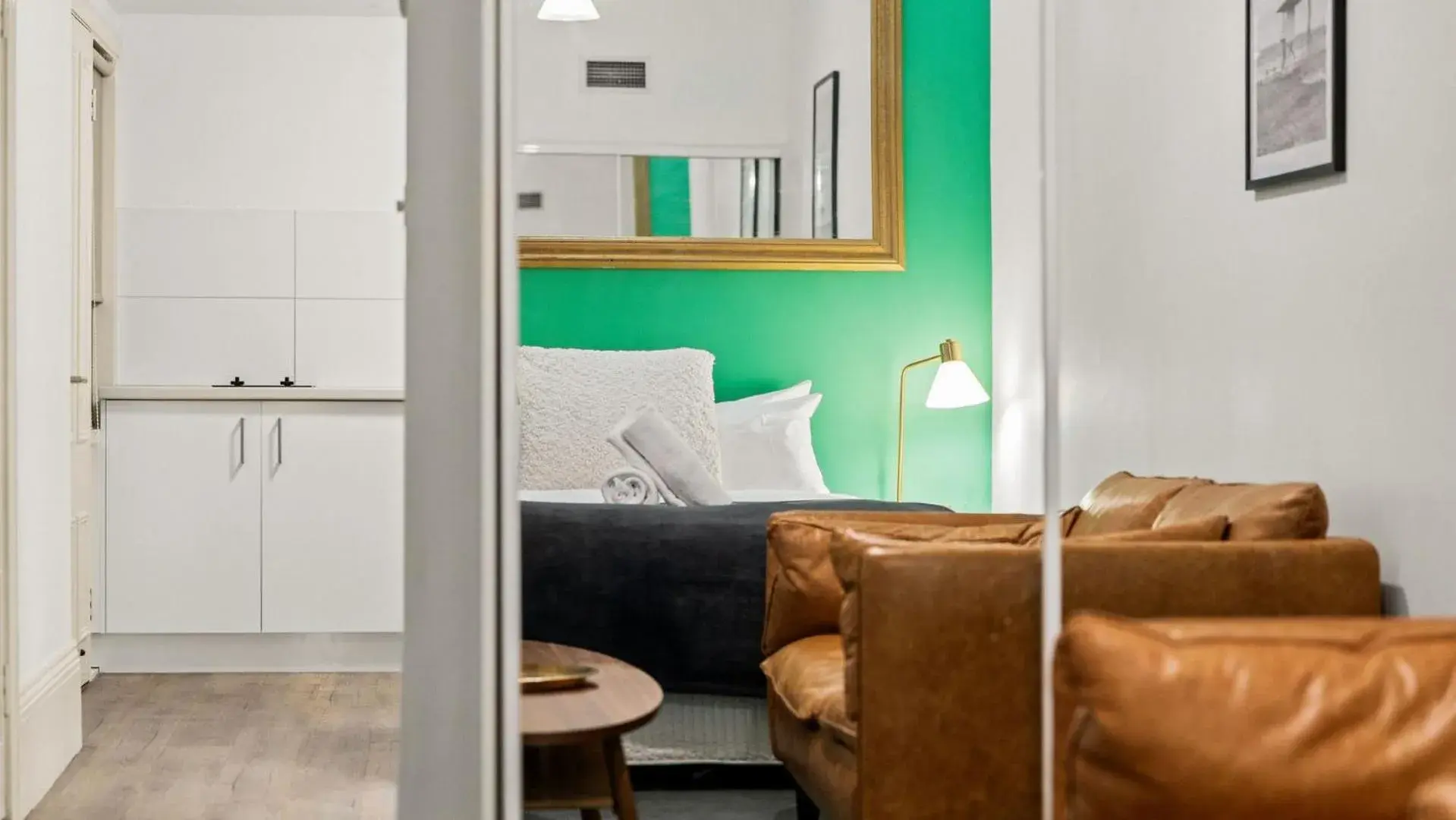 Superior Studio in Gordon House Apartments Superior Studio in Gordon House Apartments