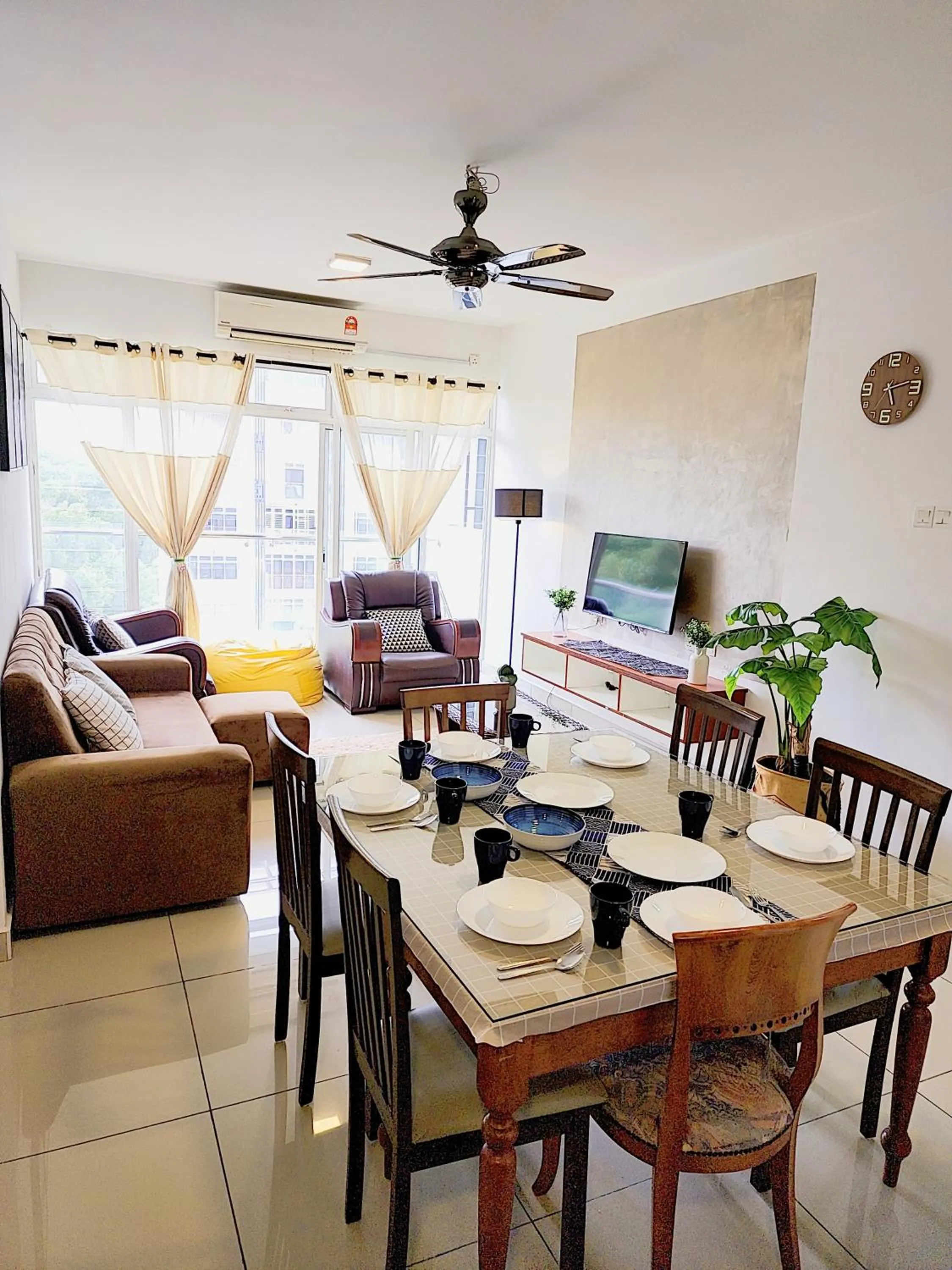 Living room in Putrajaya Dwiputra Residences, Fully Air-Con 3BR Homstay