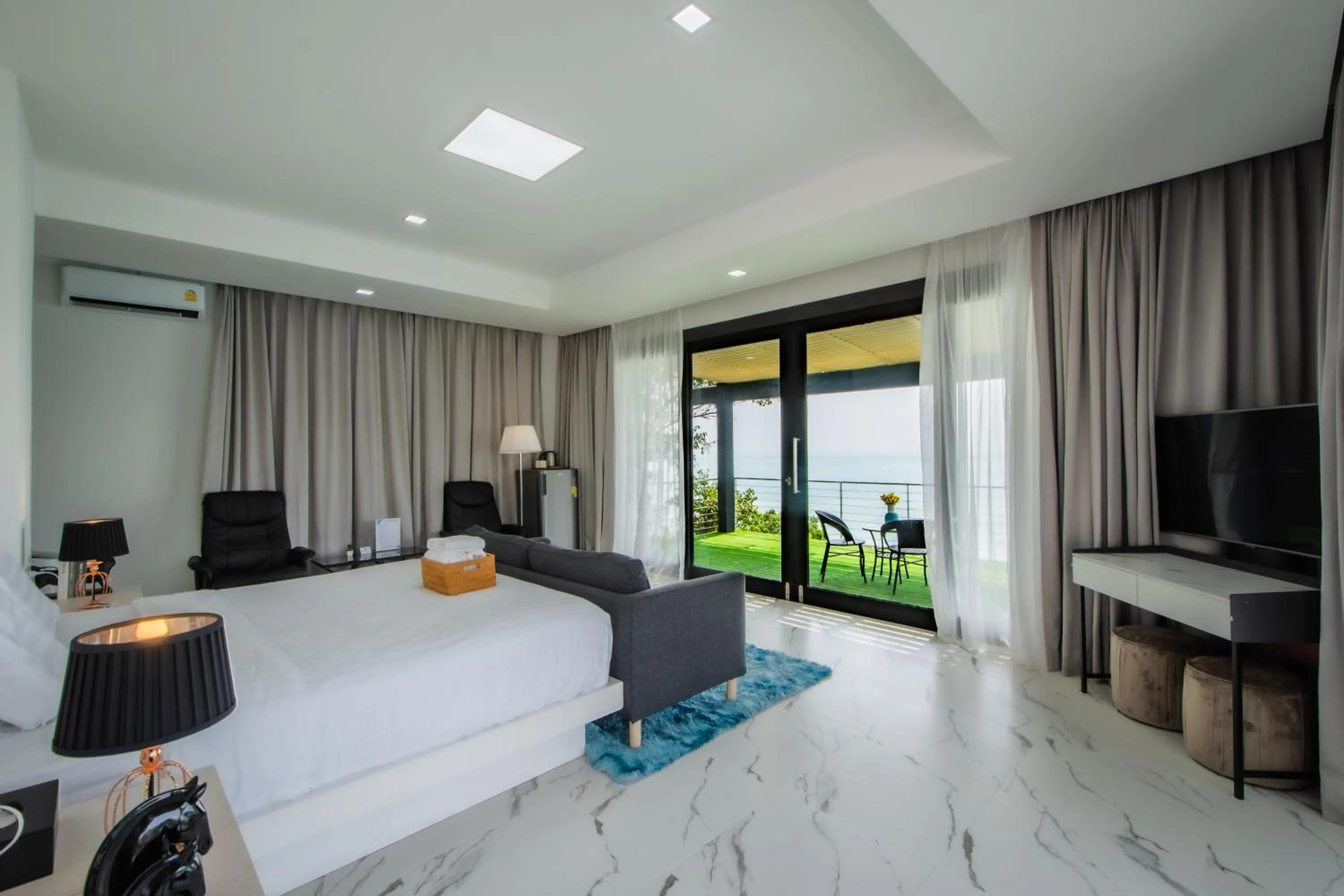 View (from property/room), Bed in Bluemango Pool Villa & Resort Koh Samui