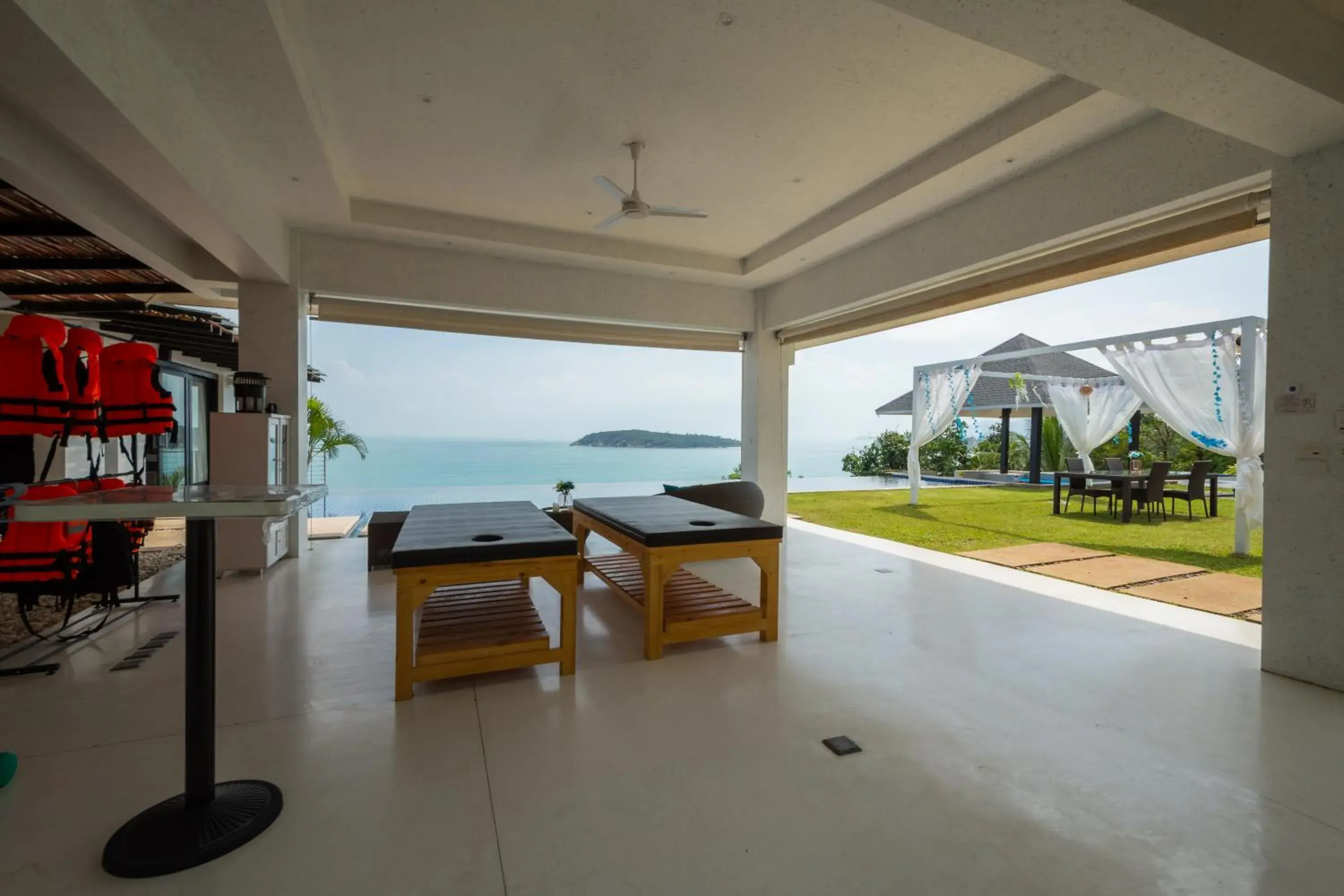 Massage in Bluemango Pool Villa & Resort Koh Samui Massage in Bluemango Pool Villa & Resort Koh Samui