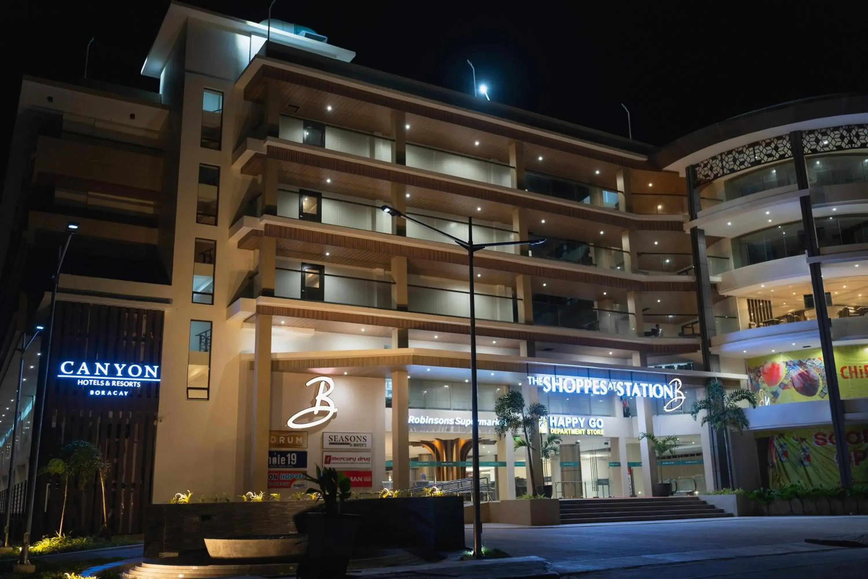 Property building in Canyon Hotels & Resorts Boracay Property building in Canyon Hotels & Resorts Boracay