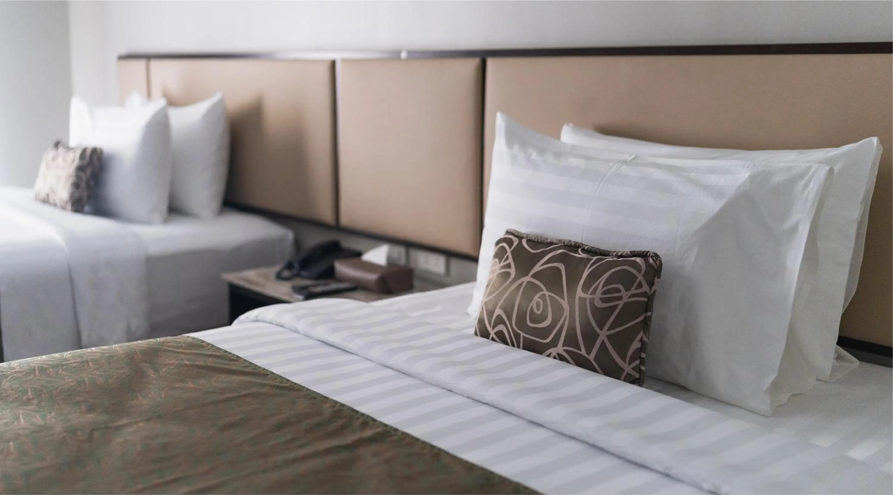 Bed in Canyon Hotels & Resorts Boracay