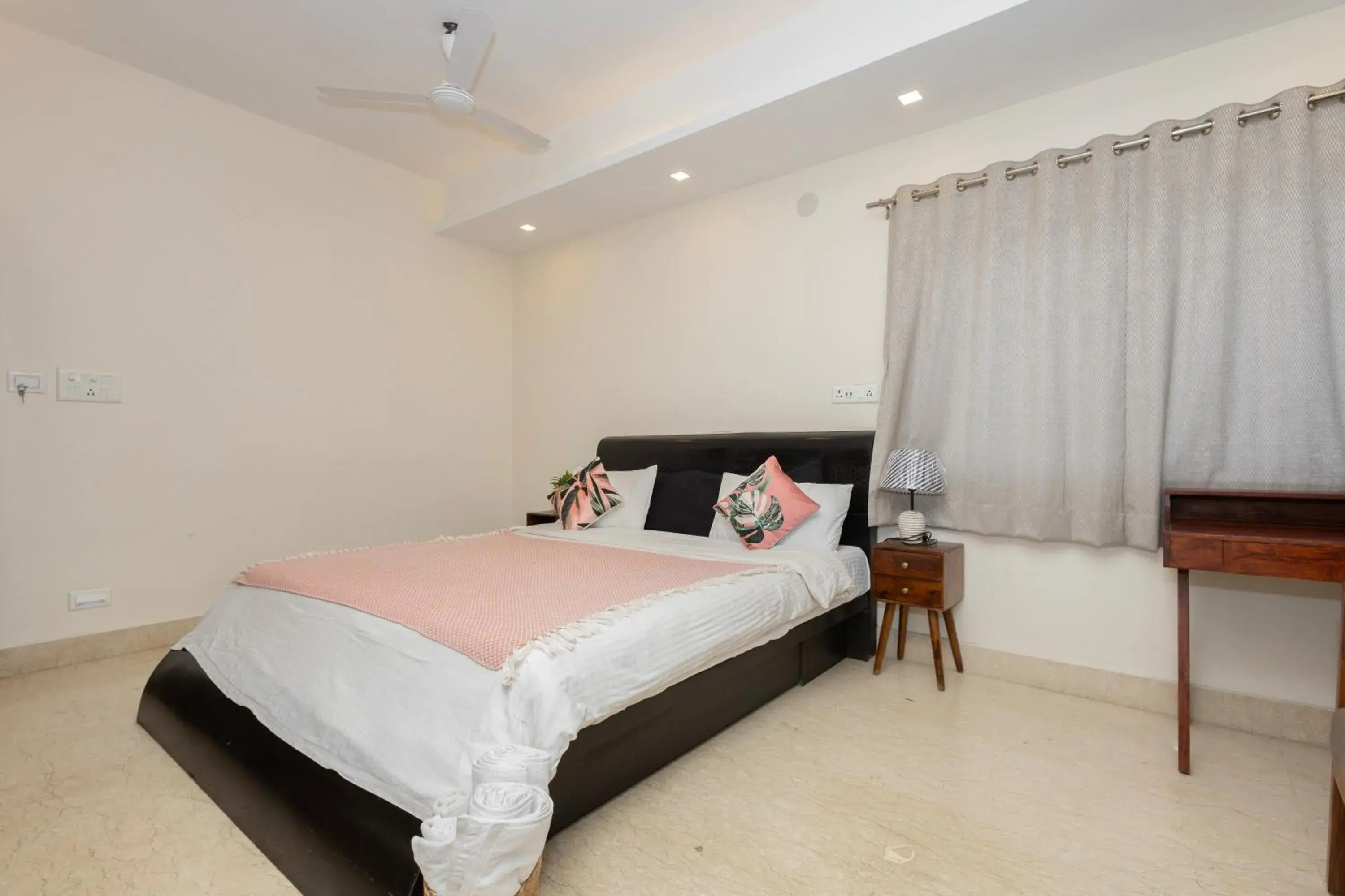 Photo of the whole room, Bed in Lakeside Suites Photo of the whole room, Bed in Lakeside Suites