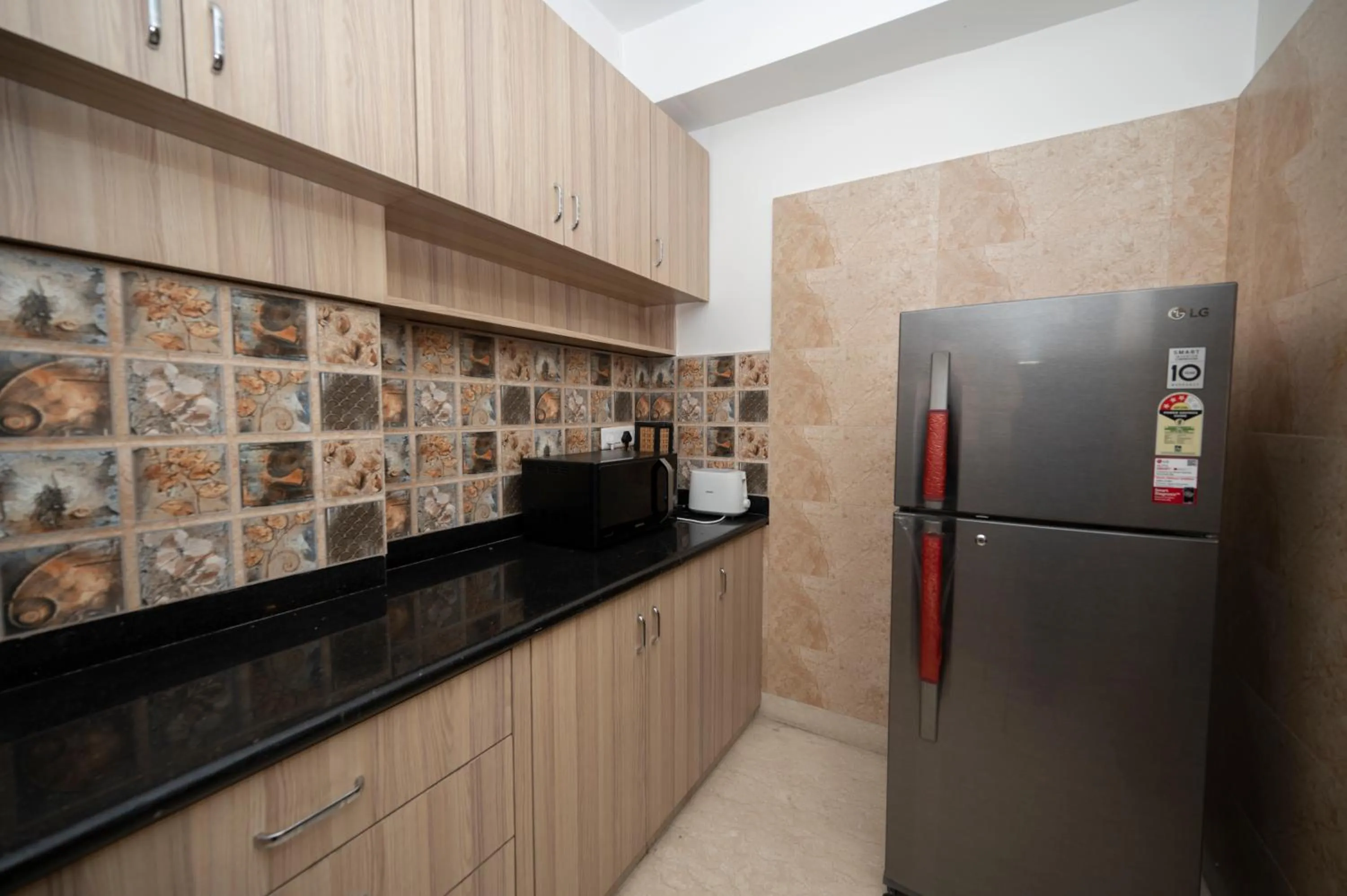 Kitchen or kitchenette in Lakeside Suites