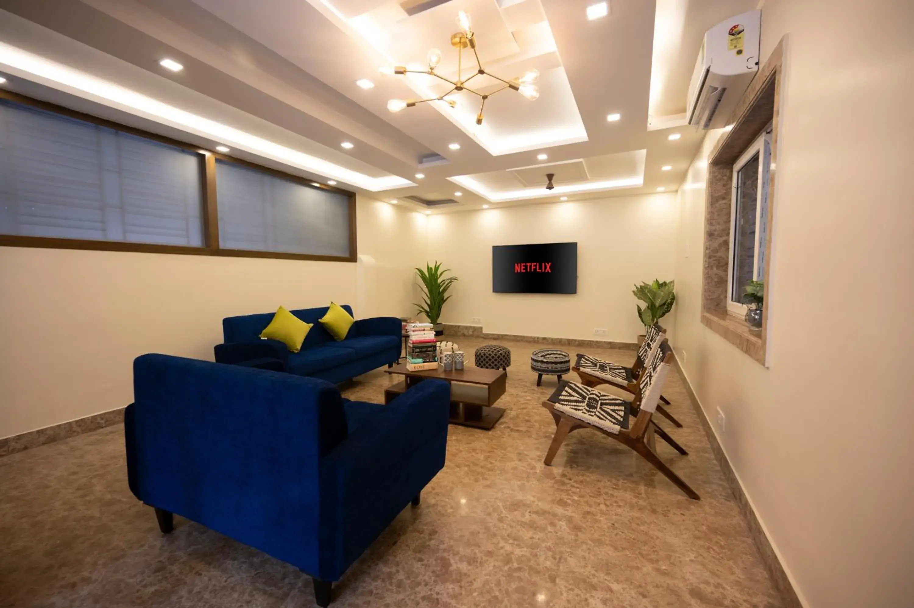 Property building in Lakeside Suites Property building in Lakeside Suites