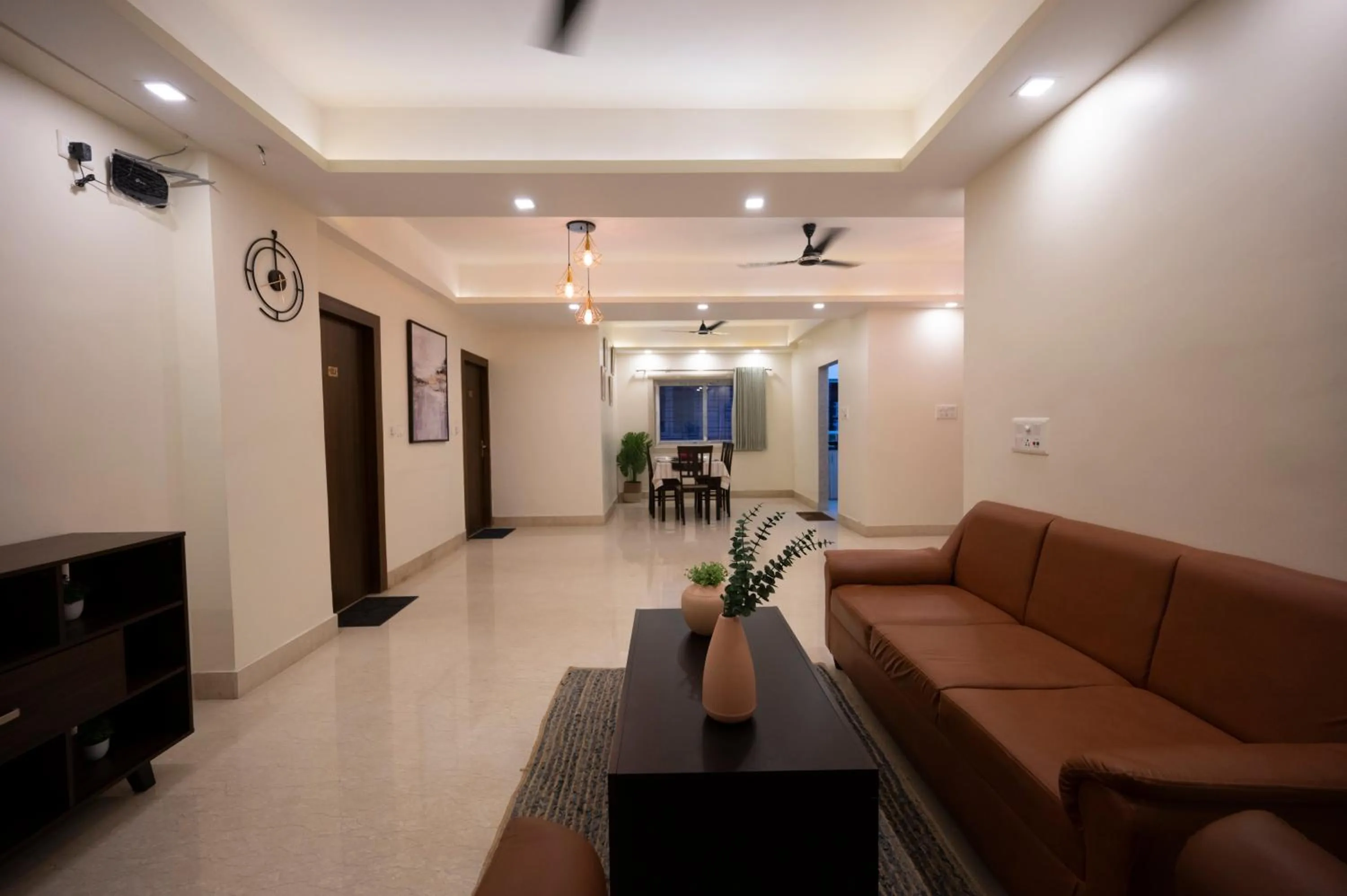 Communal lounge/ TV room in Lakeside Suites