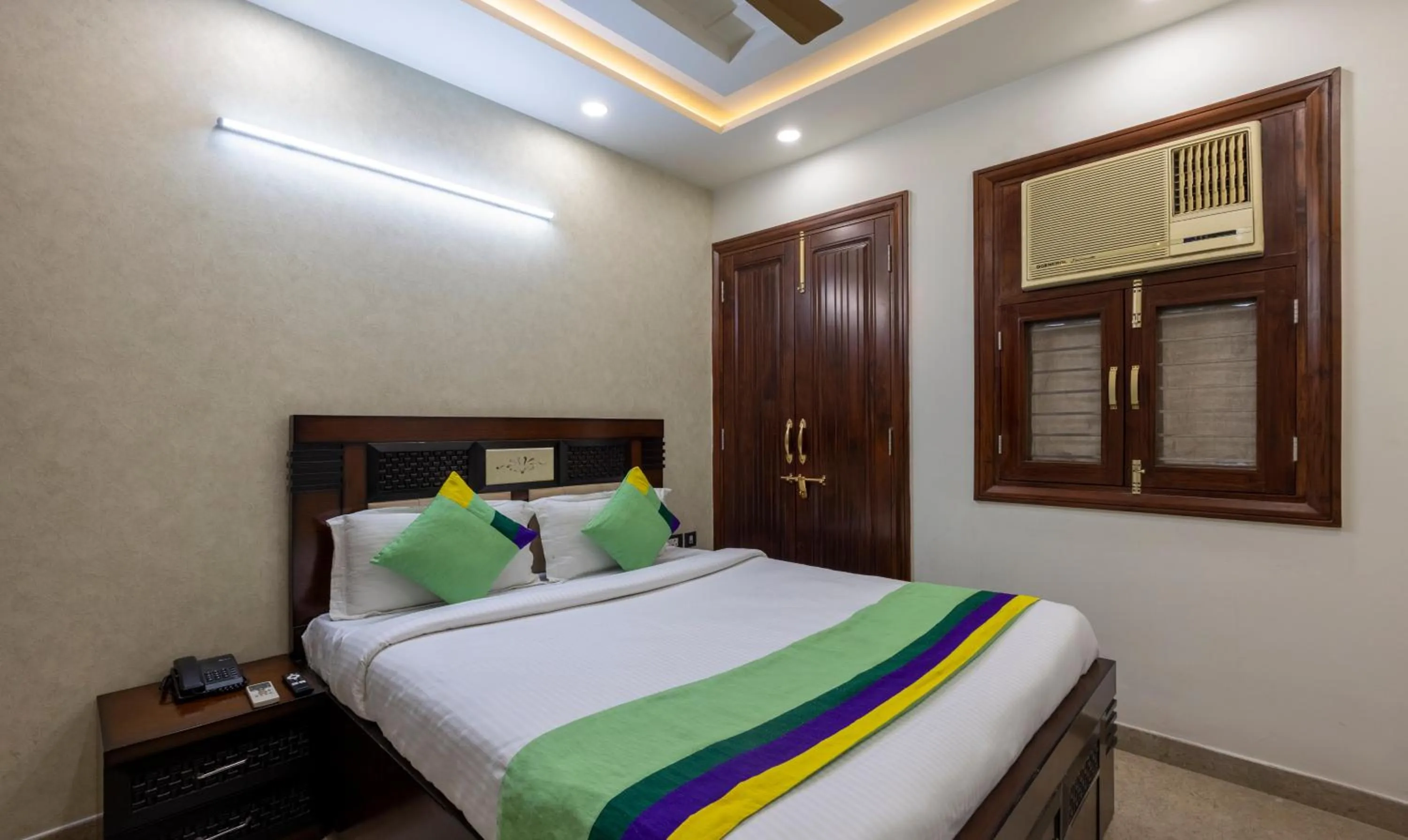 Bedroom, Bed in Treebo MVM Residency