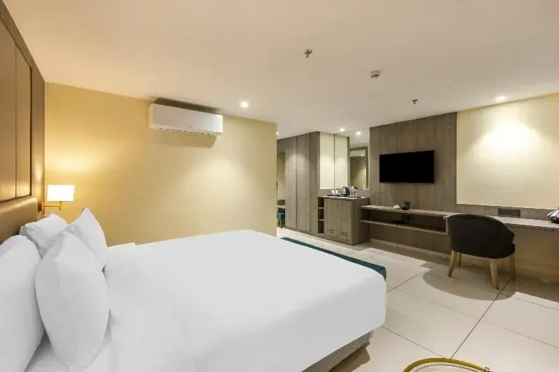 Bedroom, Bed in Sunday Hotel Vadodara Bedroom, Bed in Sunday Hotel Vadodara