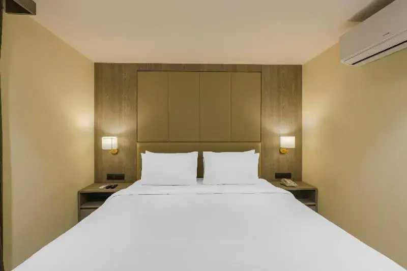 Bedroom, Bed in Sunday Hotel Vadodara Bedroom, Bed in Sunday Hotel Vadodara