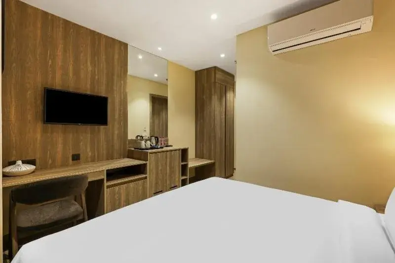 Bedroom, Bed in Sunday Hotel Vadodara Bedroom, Bed in Sunday Hotel Vadodara