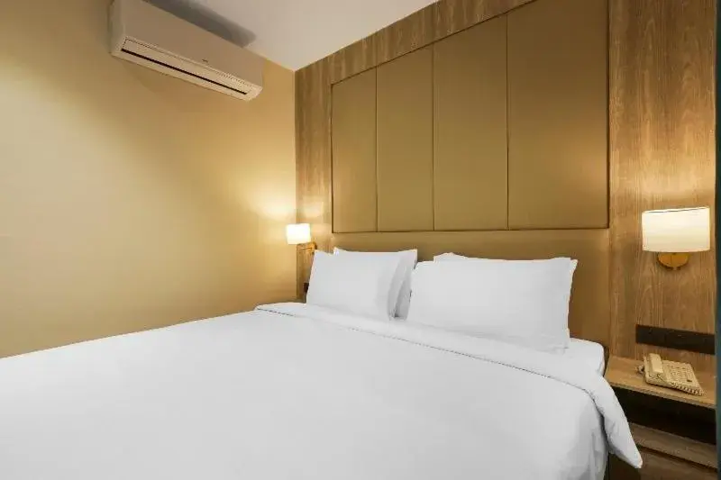 Bedroom, Bed in Sunday Hotel Vadodara Bedroom, Bed in Sunday Hotel Vadodara