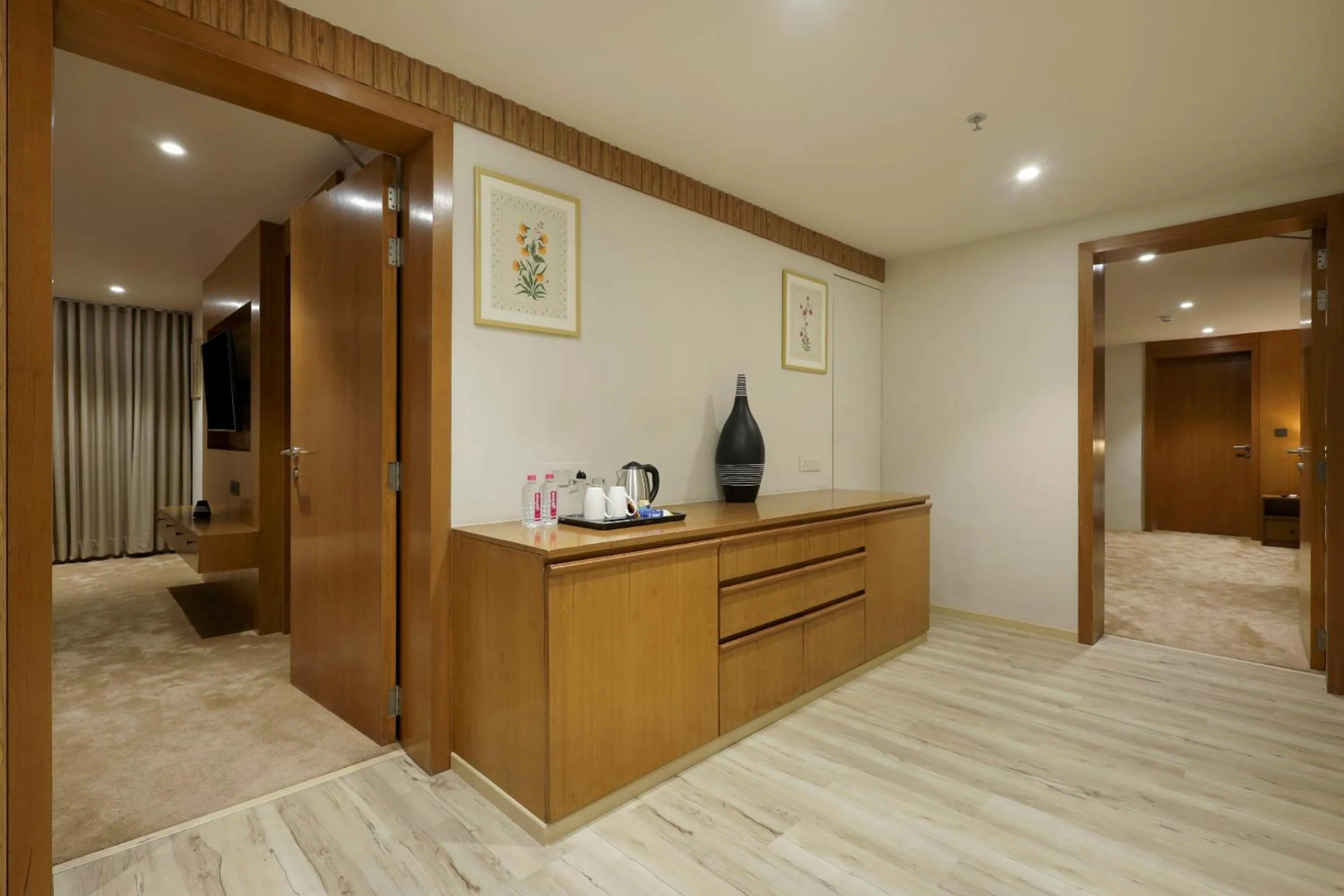 Sunday Hotel Vadodara