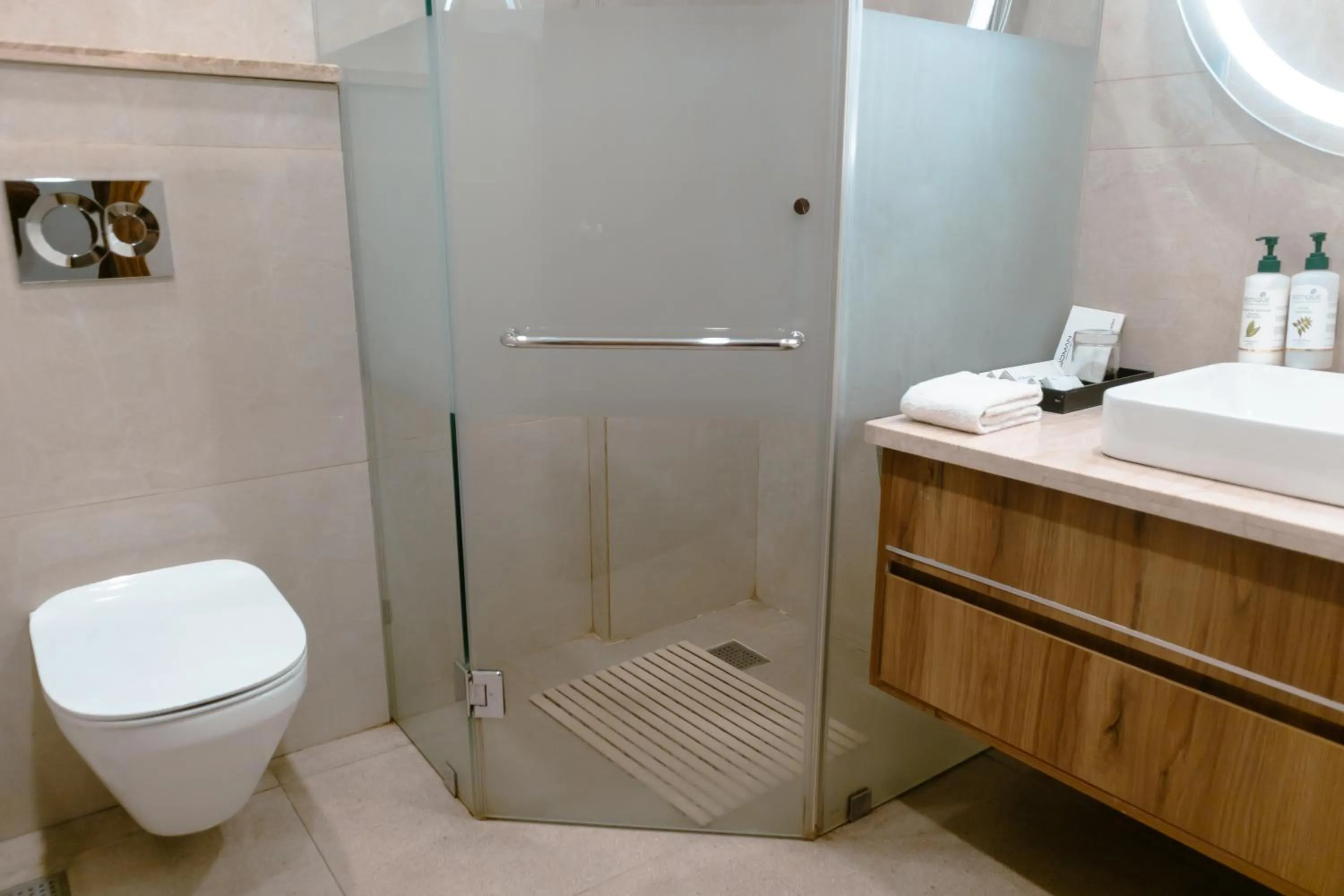 Bathroom in Udman Hotel Gurugram