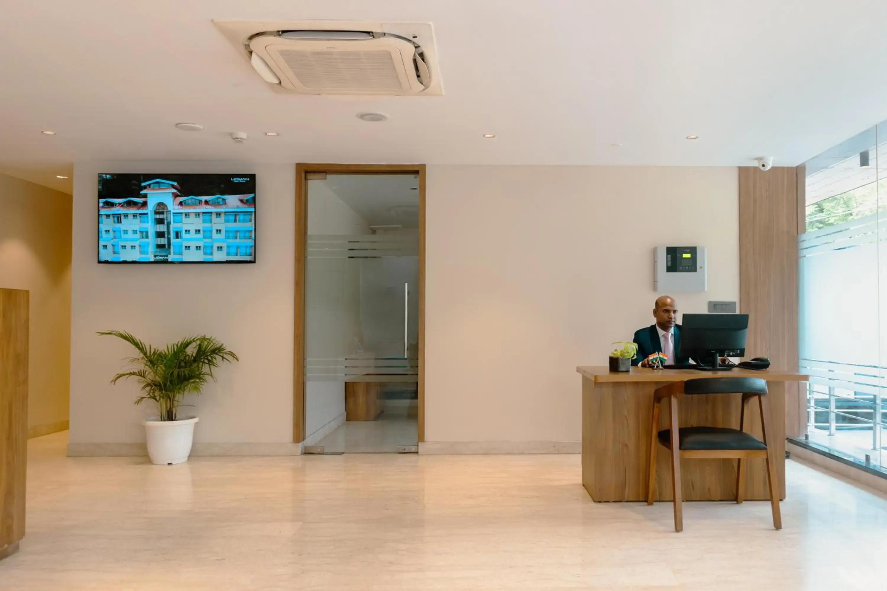 Lobby or reception in Udman Hotel Gurugram Lobby or reception in Udman Hotel Gurugram