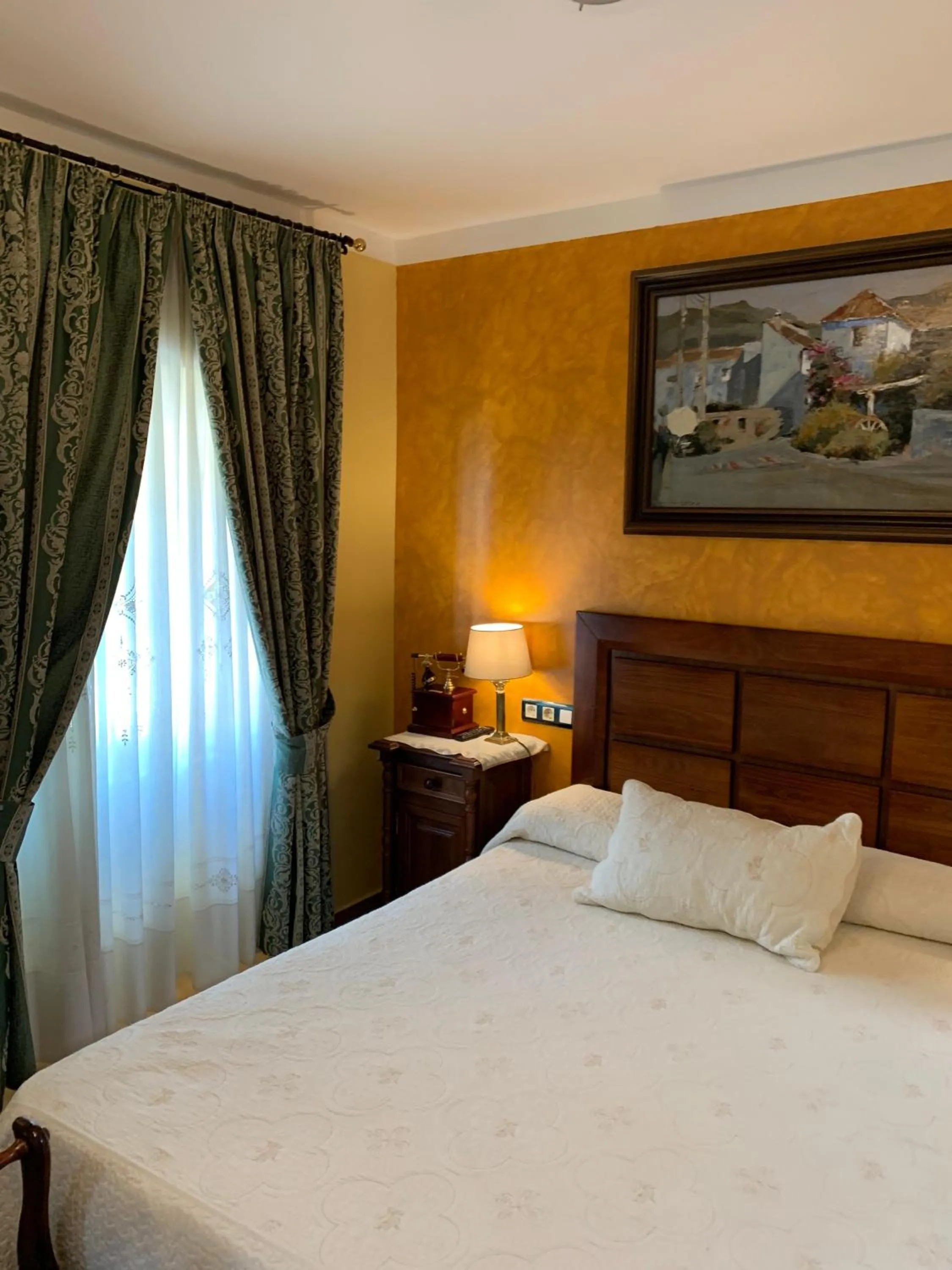 Bedroom, Bed in Plaza de Toros