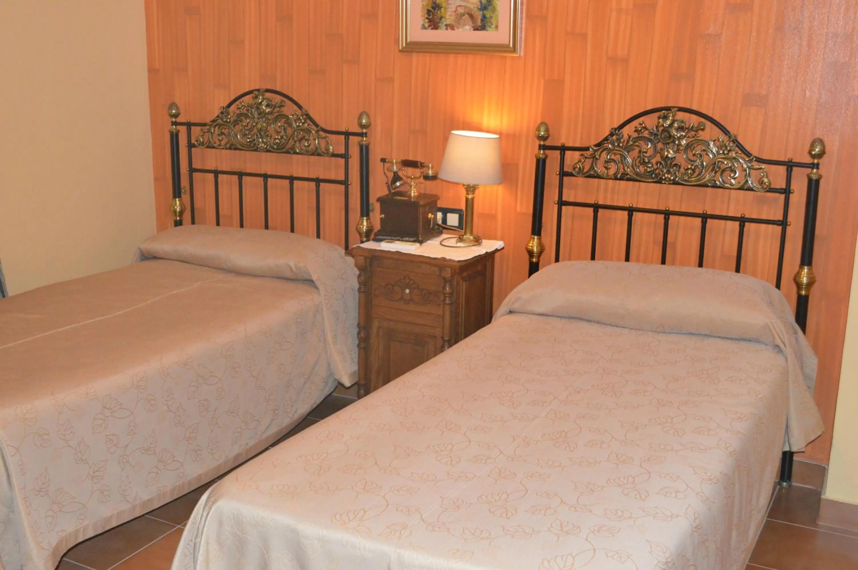 Photo of the whole room, Bed in Plaza de Toros