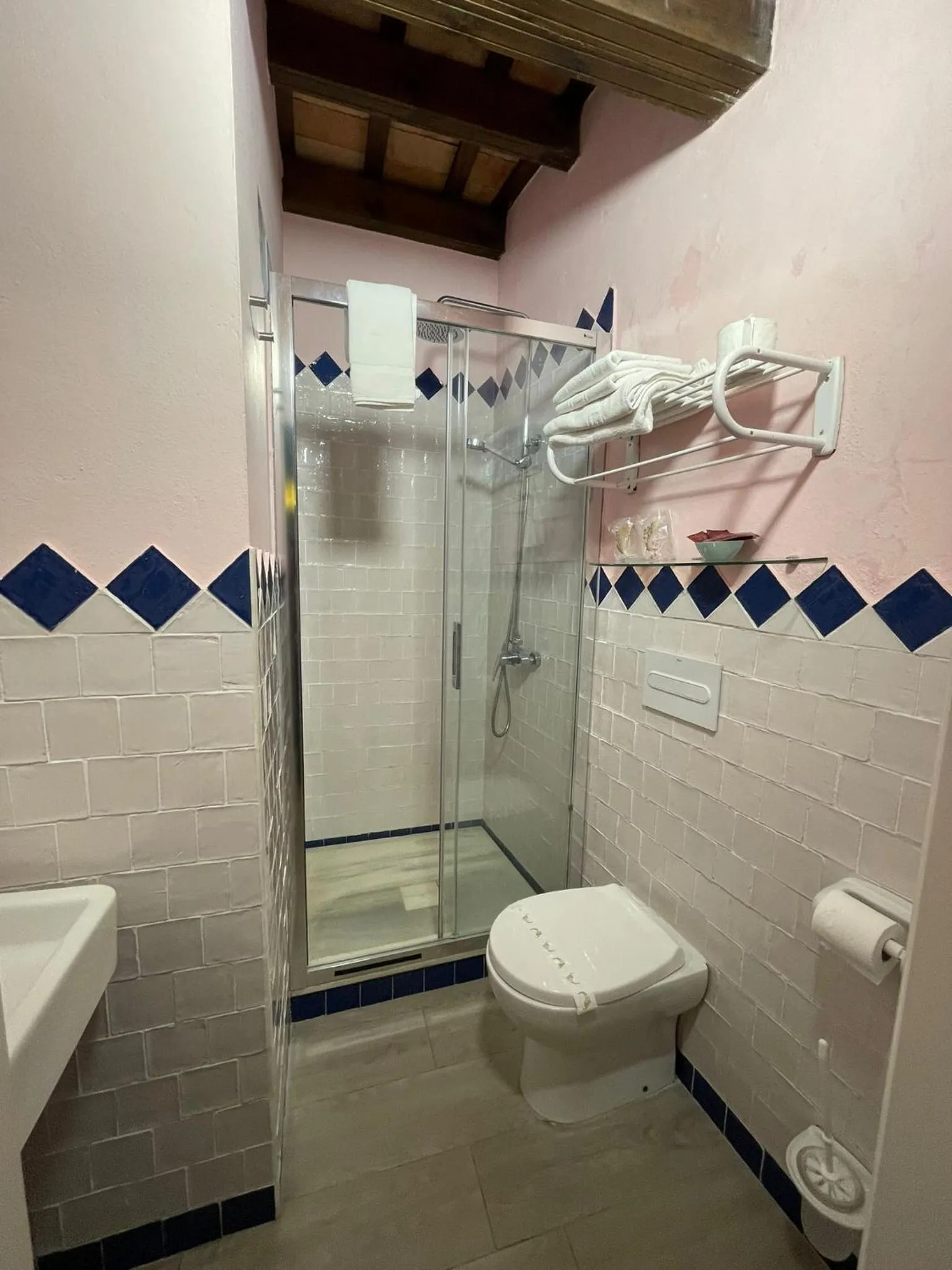 Bathroom in Vagamundos