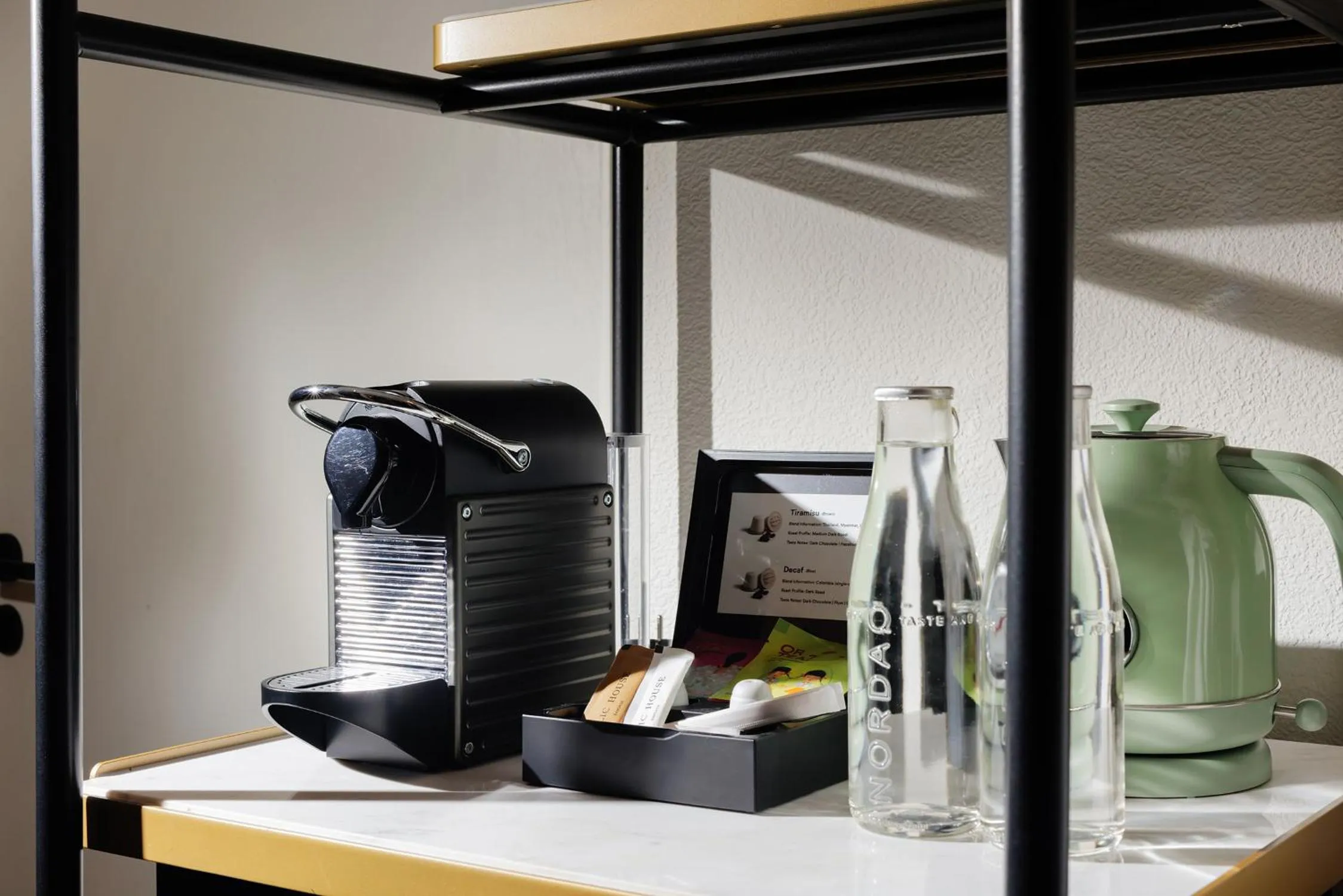 Coffee/tea facilities in Public House Bangkok, a Member of Design Hotels