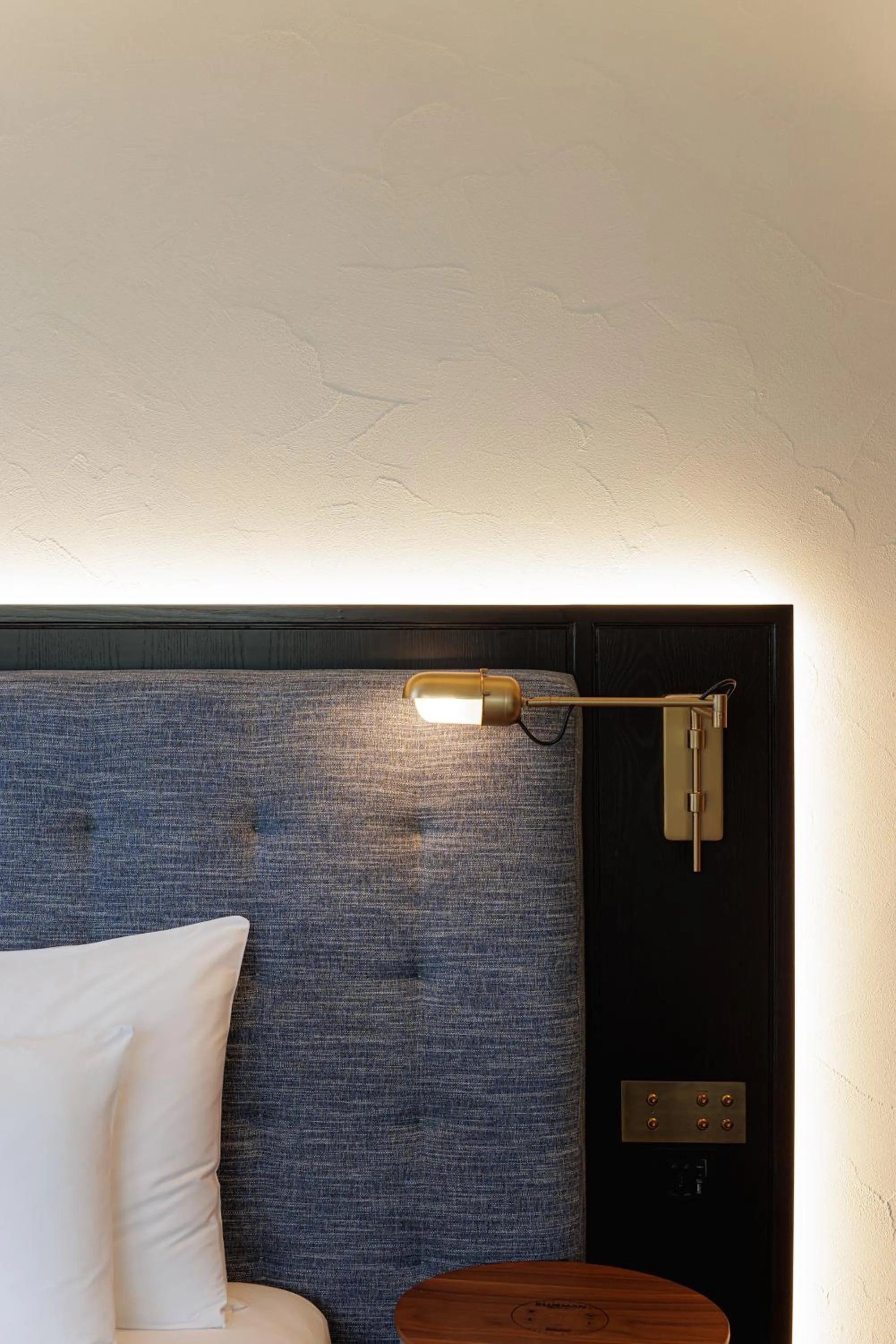 Bed in Public House Bangkok, a Member of Design Hotels