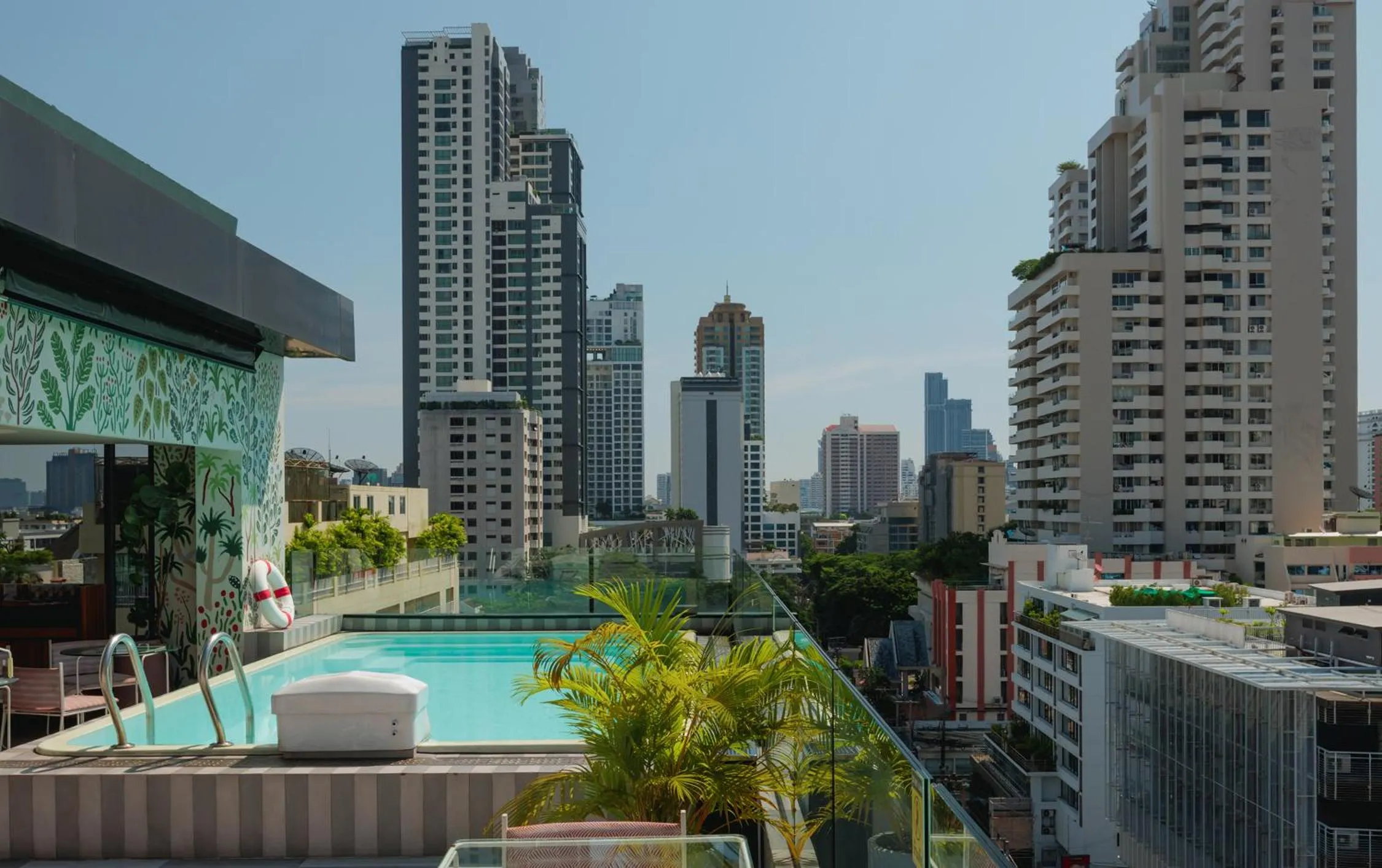 City view in Public House Bangkok, a Member of Design Hotels