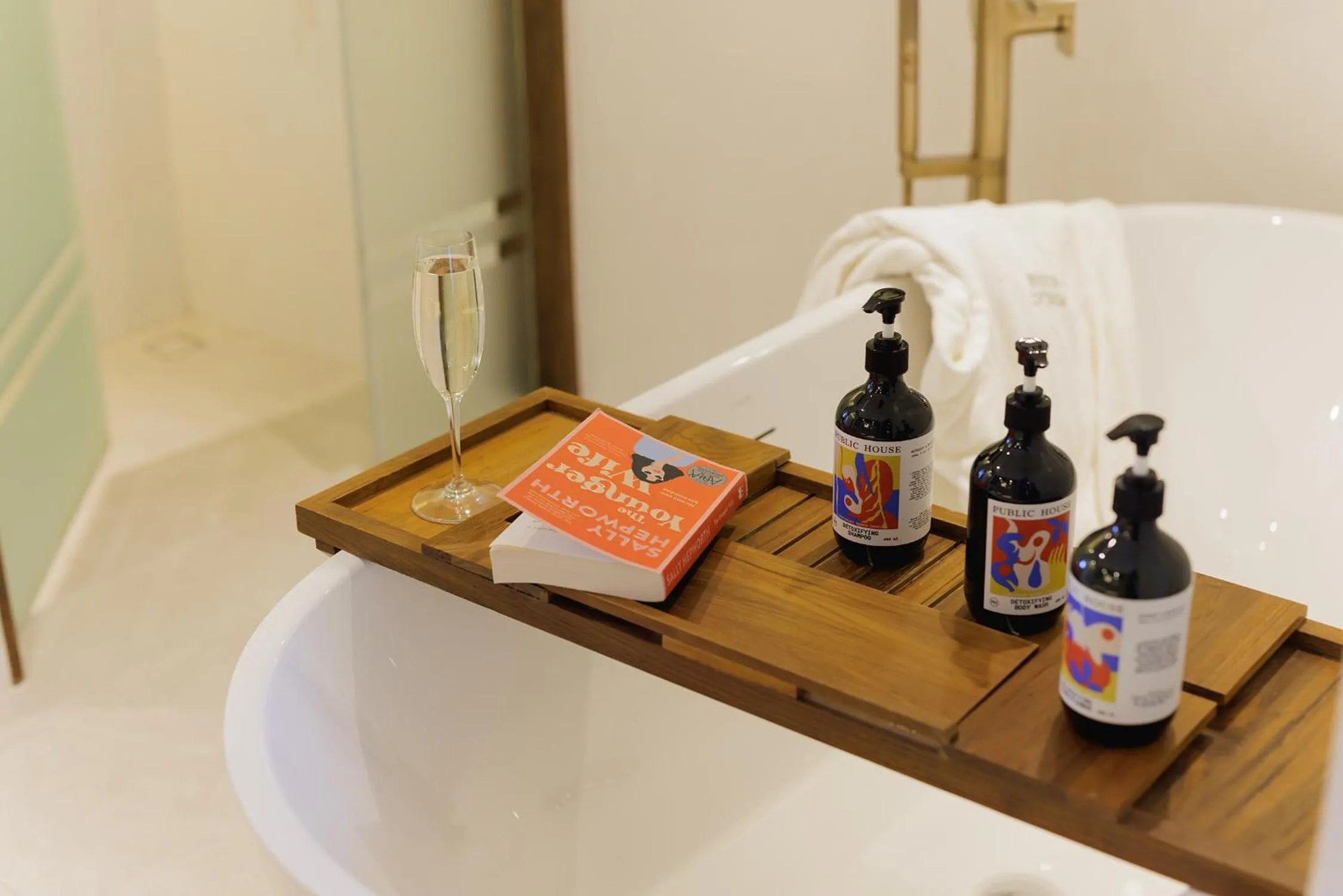 Bath in Public House Bangkok, a Member of Design Hotels
