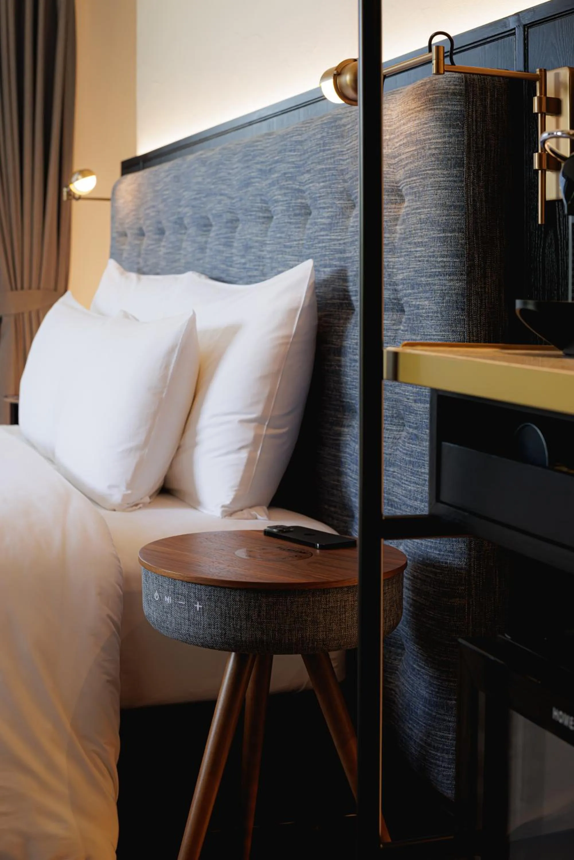 Bed in Public House Bangkok, a Member of Design Hotels