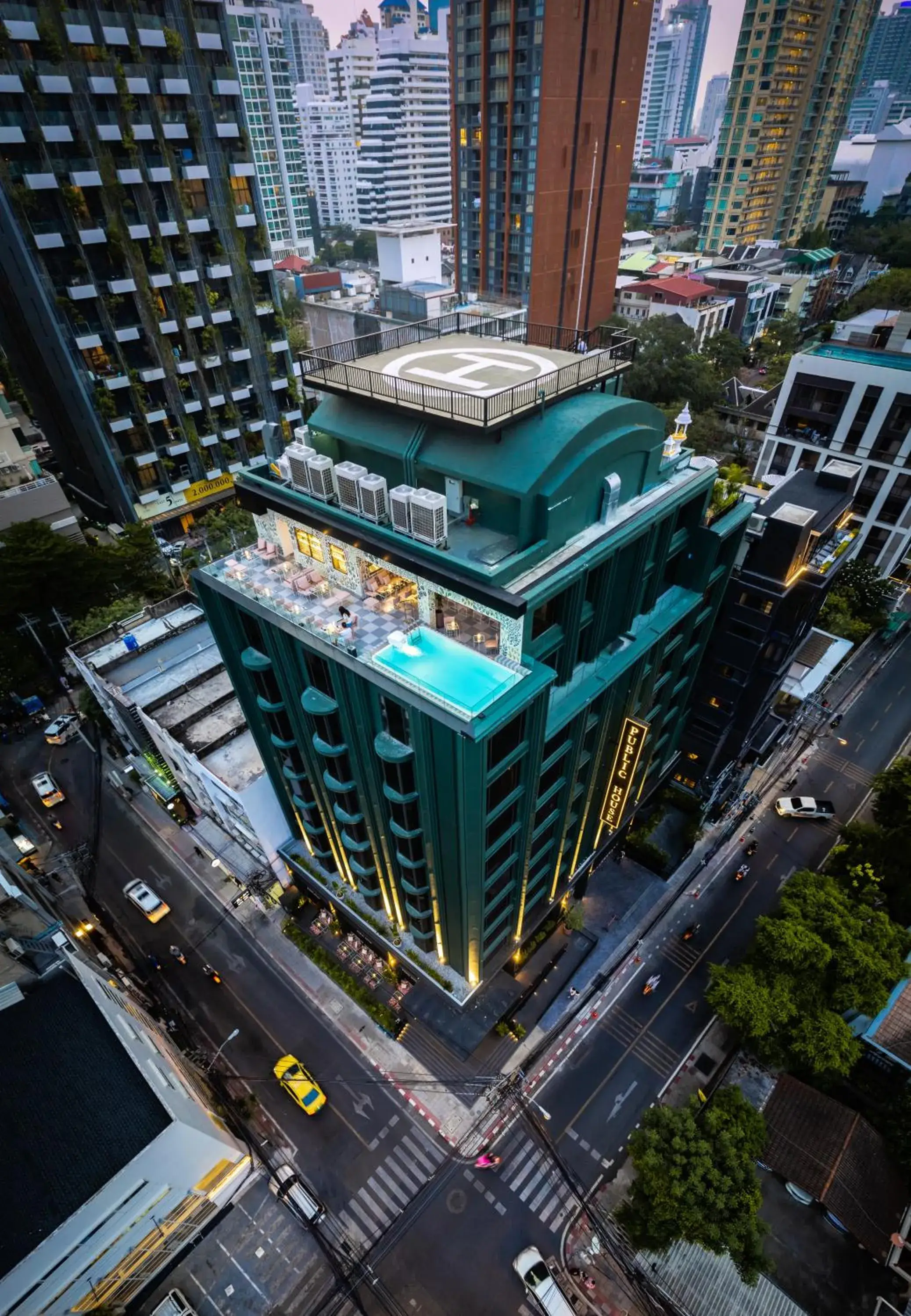Property building in Public House Bangkok, a Member of Design Hotels Property building in Public House Bangkok, a Member of Design Hotels