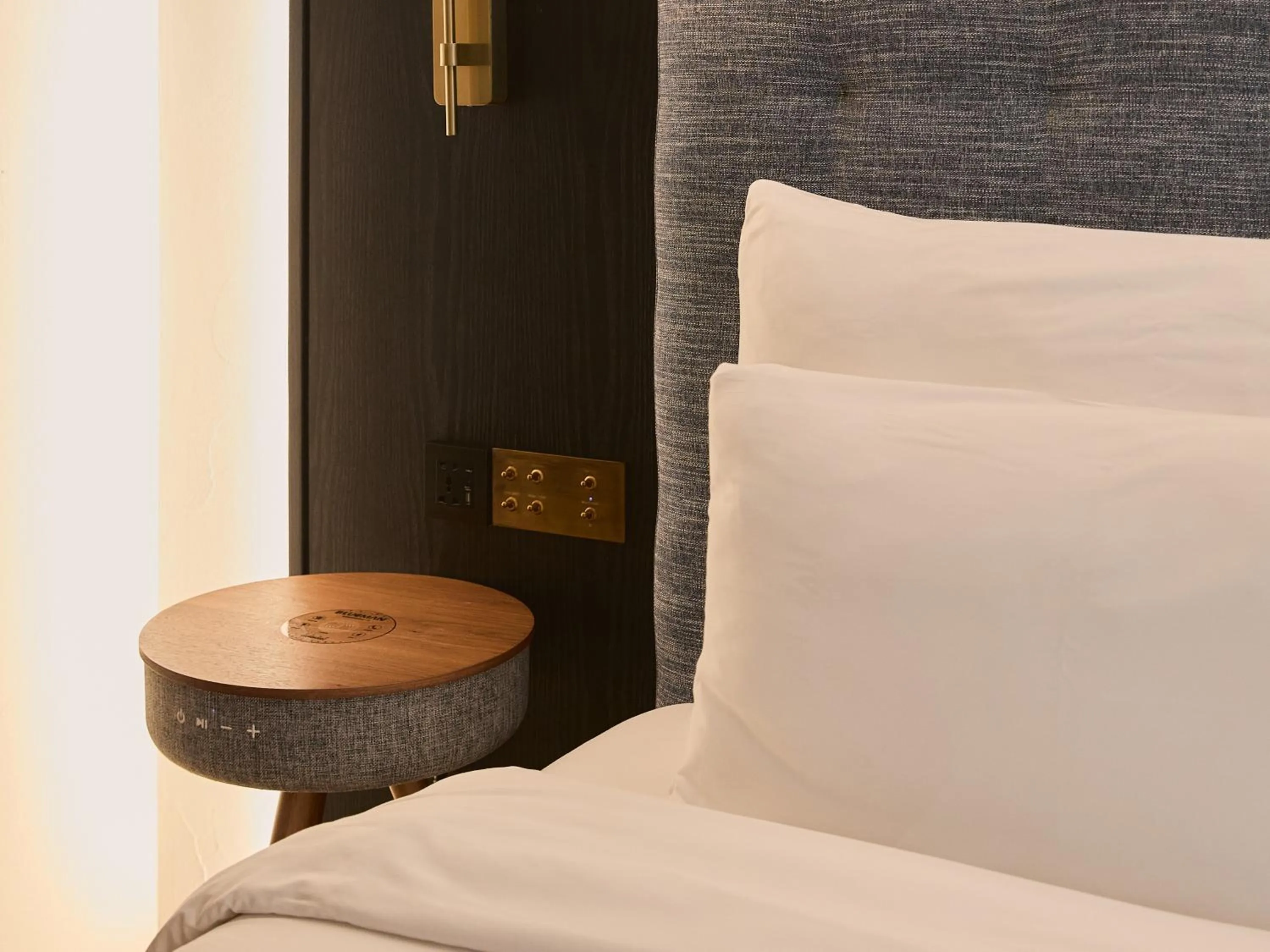 Bed in Public House Bangkok, a Member of Design Hotels