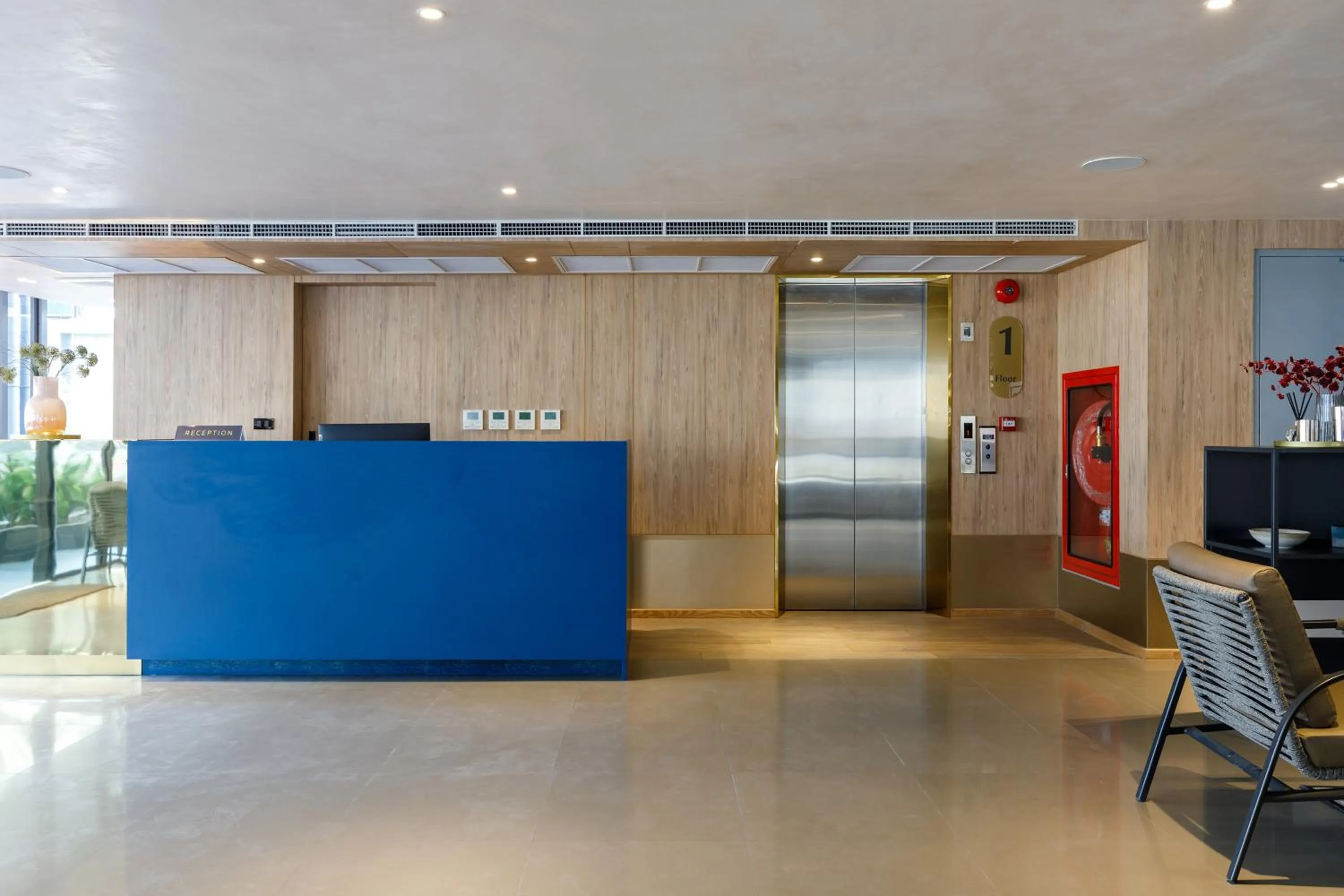 Lobby or reception in Benjarong Hotel Bangkok Ratchada