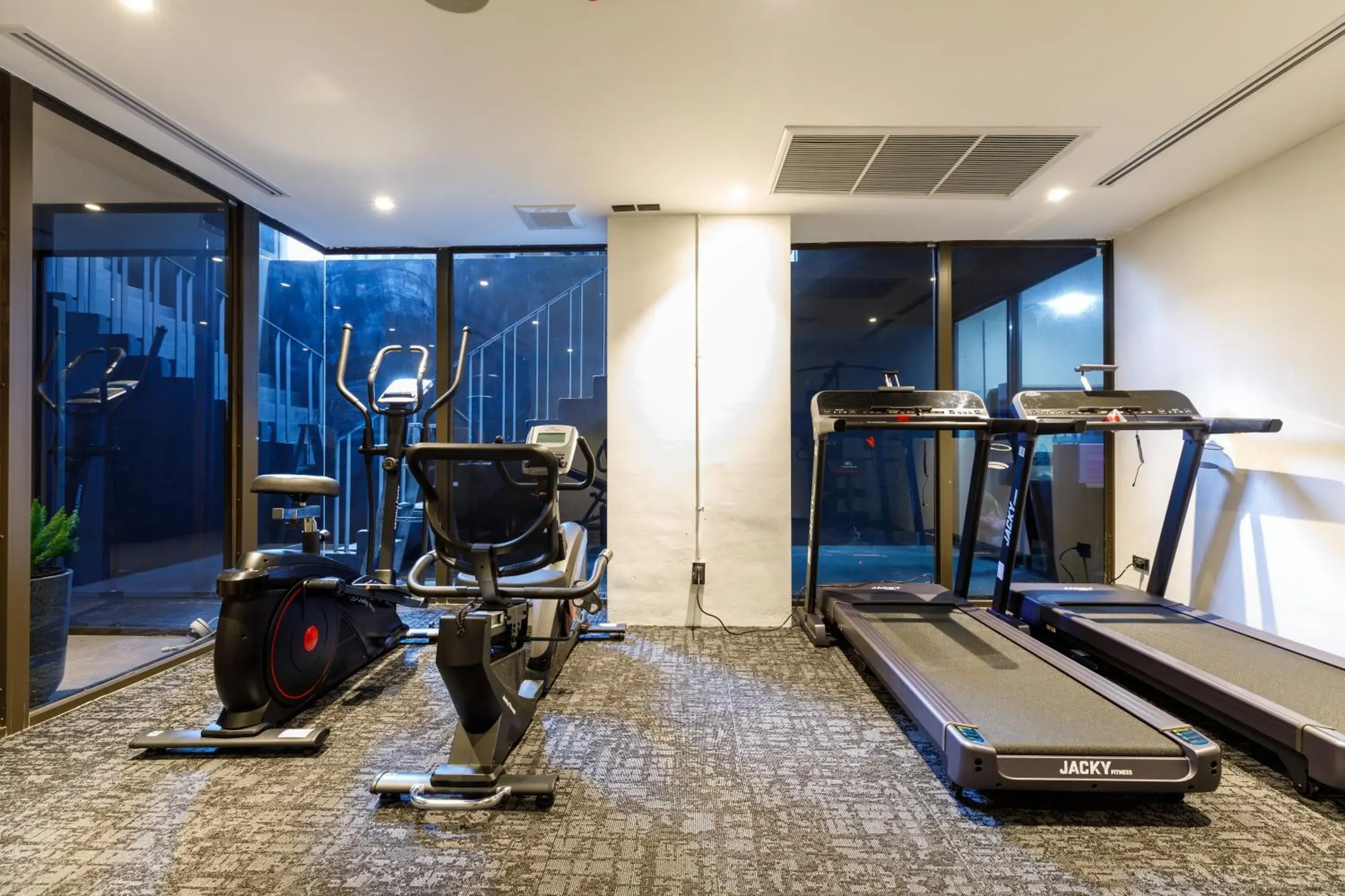 Fitness centre/facilities in Benjarong Hotel Bangkok Fitness centre/facilities in Benjarong Hotel Bangkok