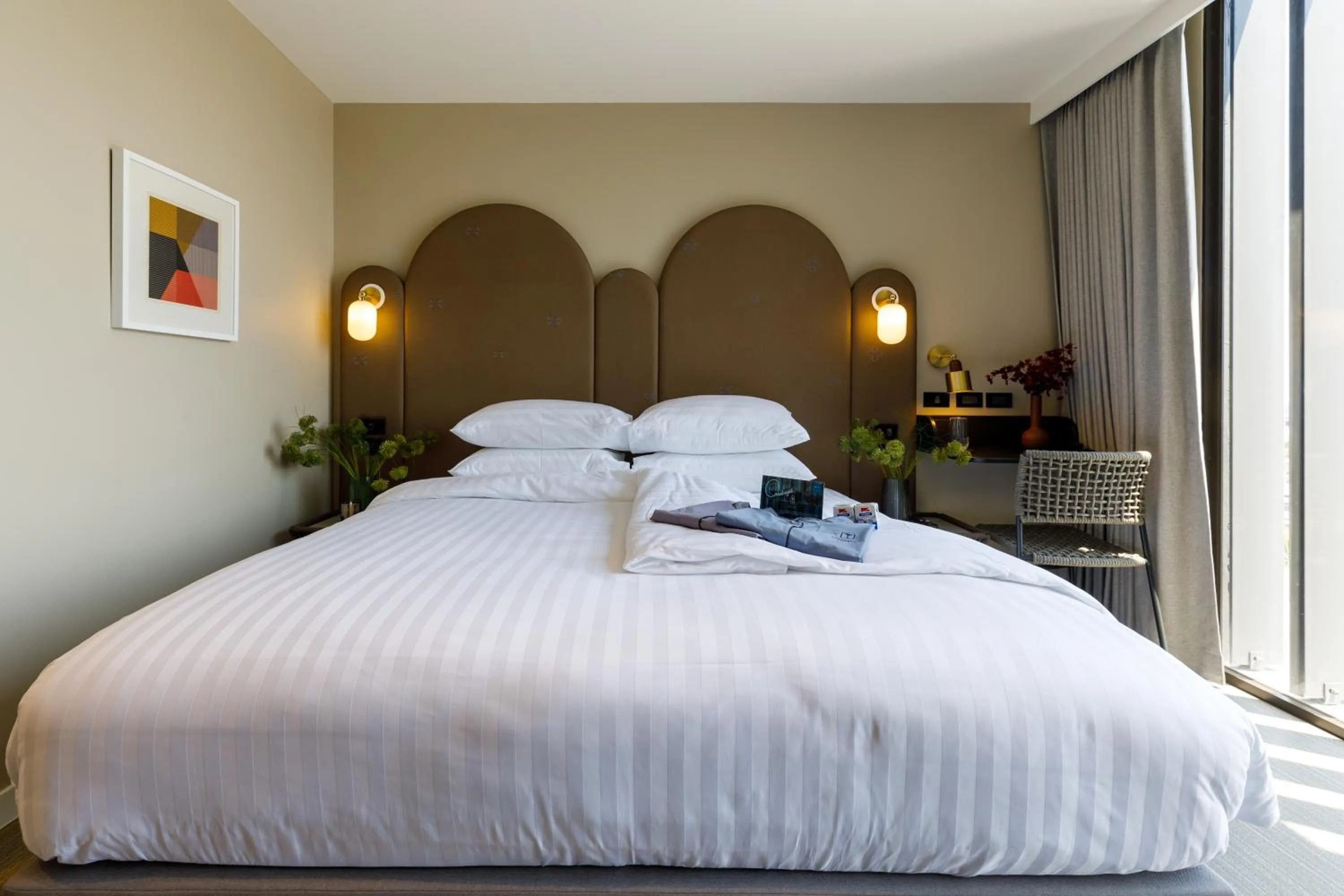 Bed in Benjarong Hotel Bangkok Ratchada