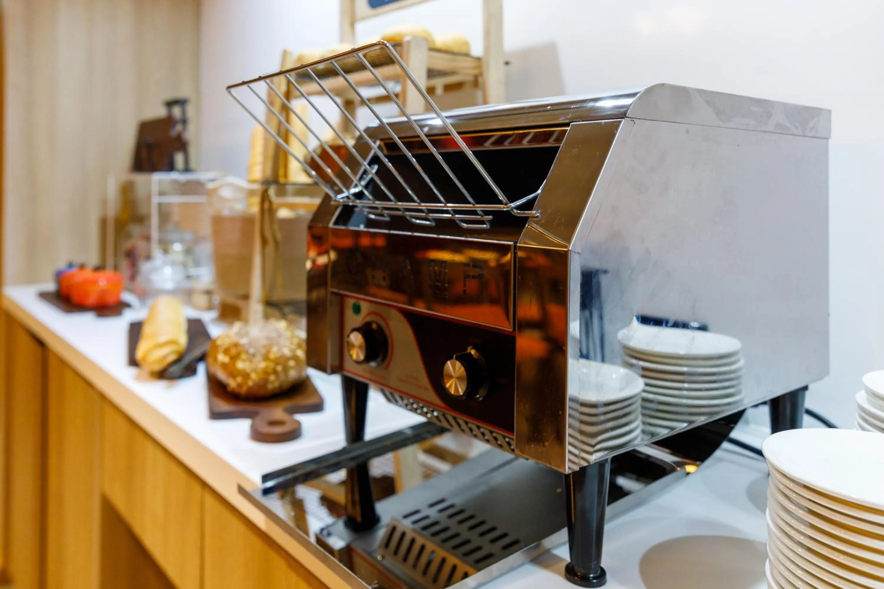 Food and drinks in Benjarong Hotel Bangkok Ratchada